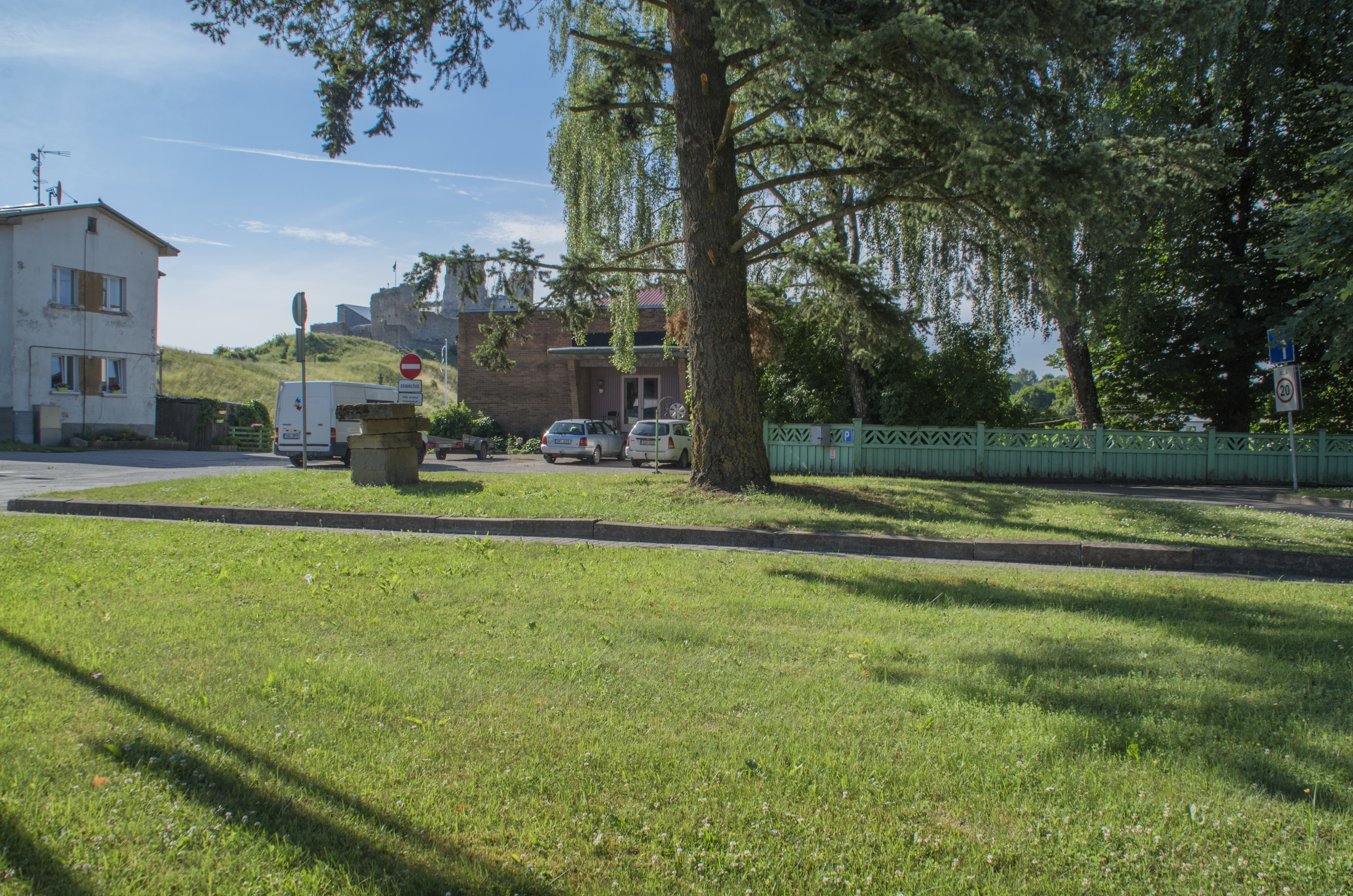 Casting the western Viru flag rephoto