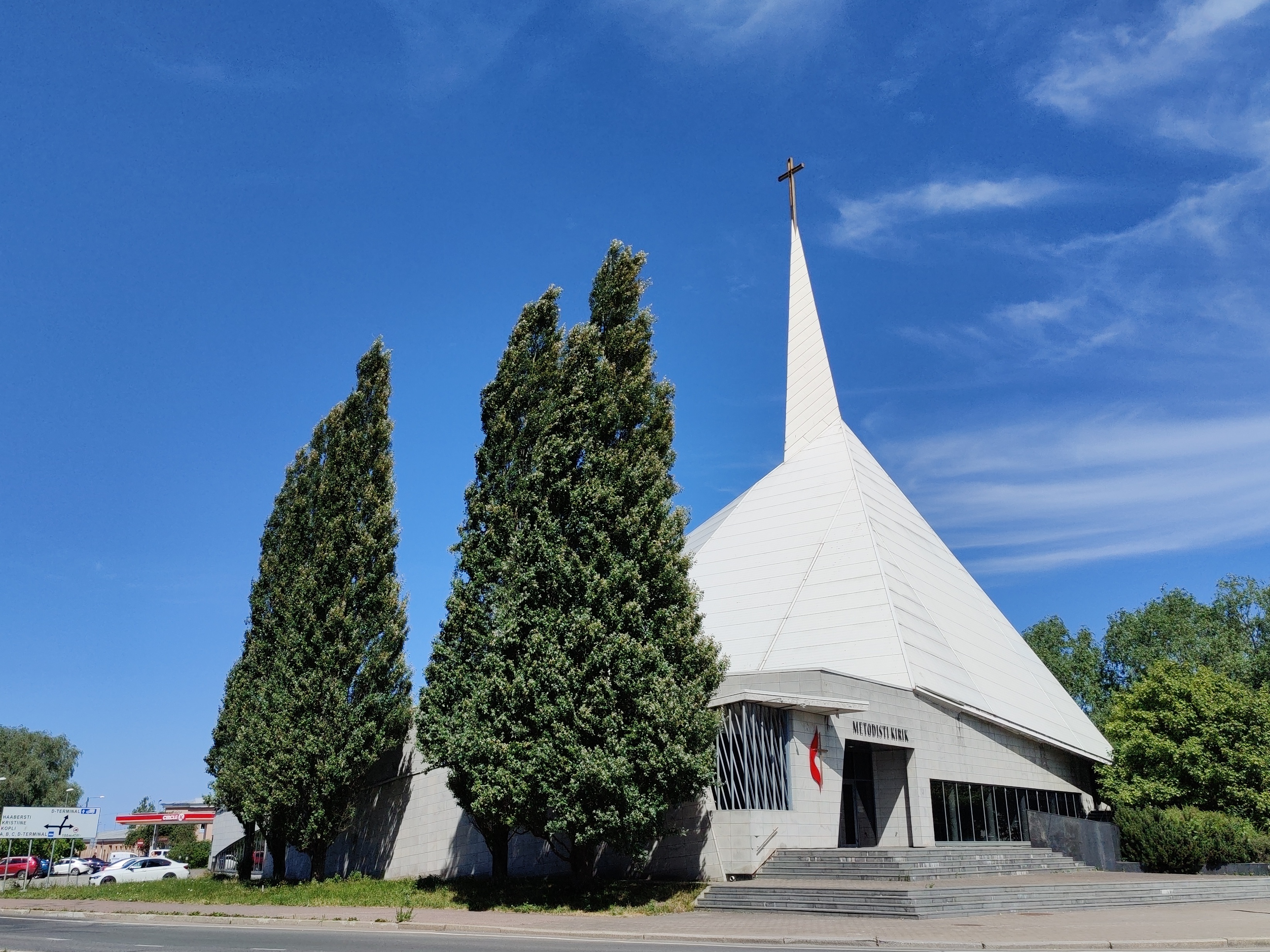 Metodisti kirik Tallinnas, vaade Narva mnt-lt. Arhitektid Vilen Künnapu, Ain Padrik rephoto