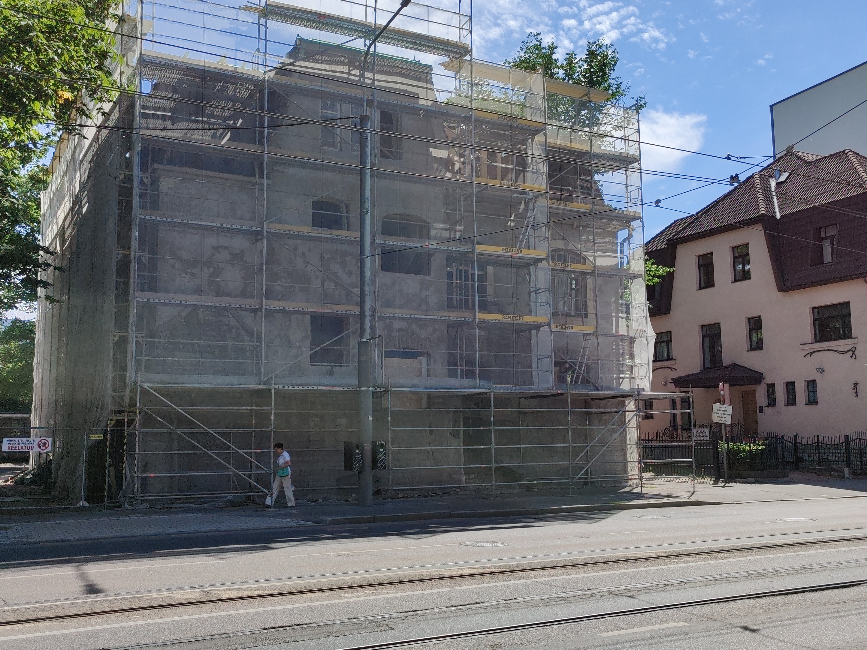 End korterelamu Tallinnas Narva mnt 48. Arhitekt Otto Schott rephoto