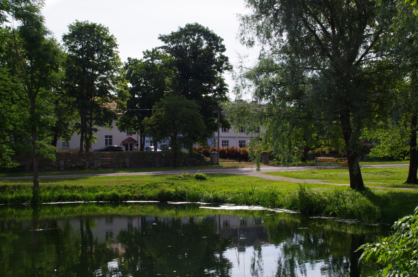 Leonhard Kuivkaev sõpradega uisutamas rephoto