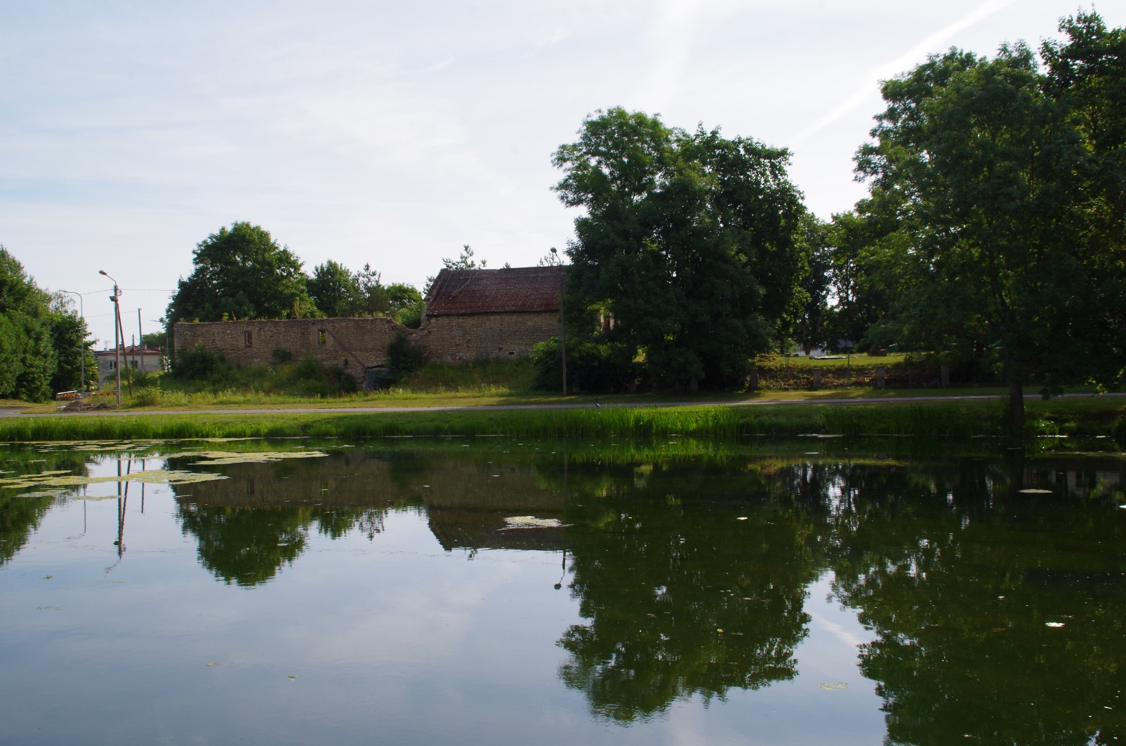 Leonhard Kuivkaev sõpradega uisutamas rephoto