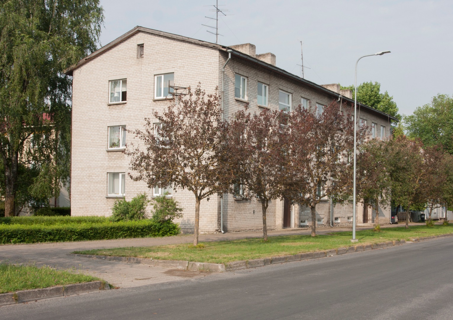 foto, Viljandi, Turu tn 11a, korterelamu, 1961, foto L. Vellema rephoto