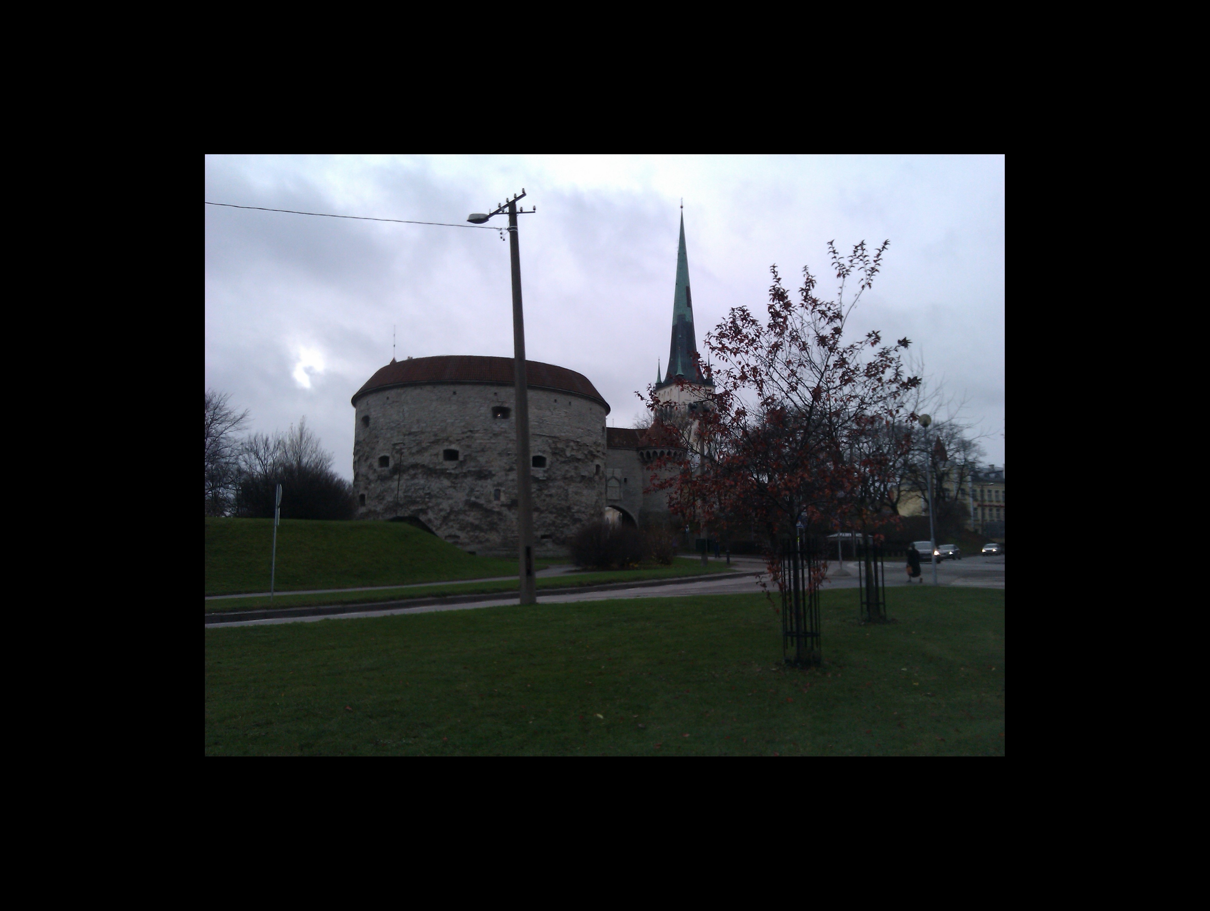 Vaade Paksule Margareetale ja Oleviste kirikule. rephoto