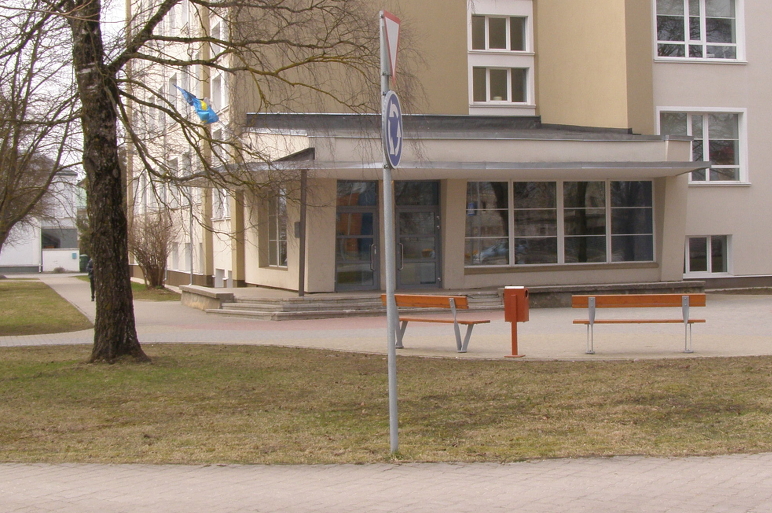 The monument of the 30th anniversary of the release of Rakvere rephoto