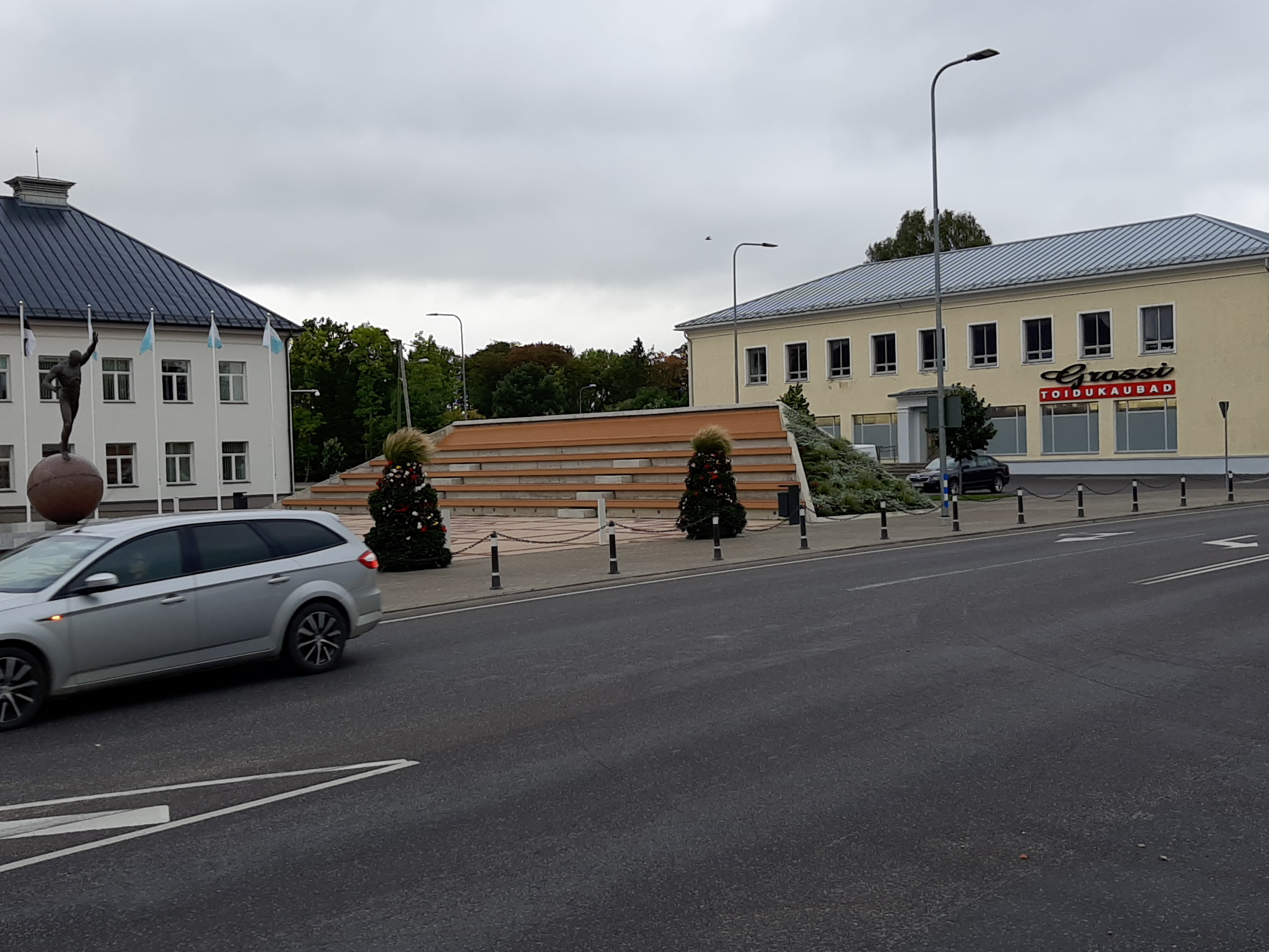 Väike-Maarja keskväljak rephoto