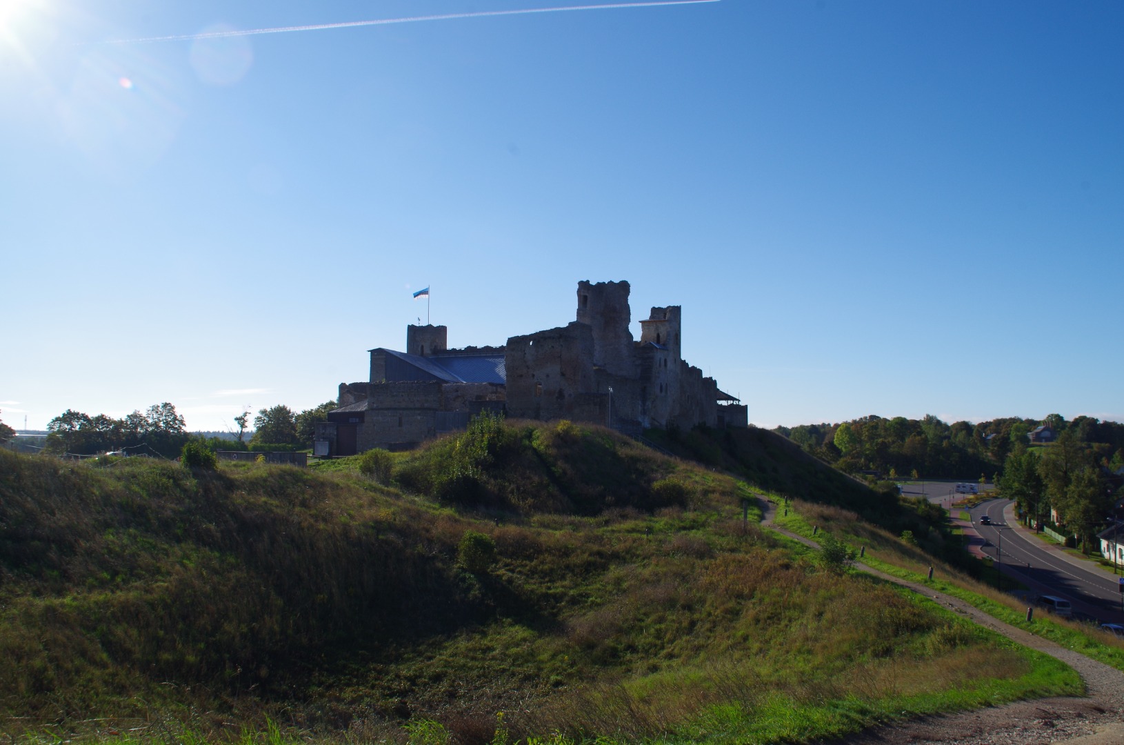 Fotopostkaart. Rakvere vallimäe varemed. rephoto