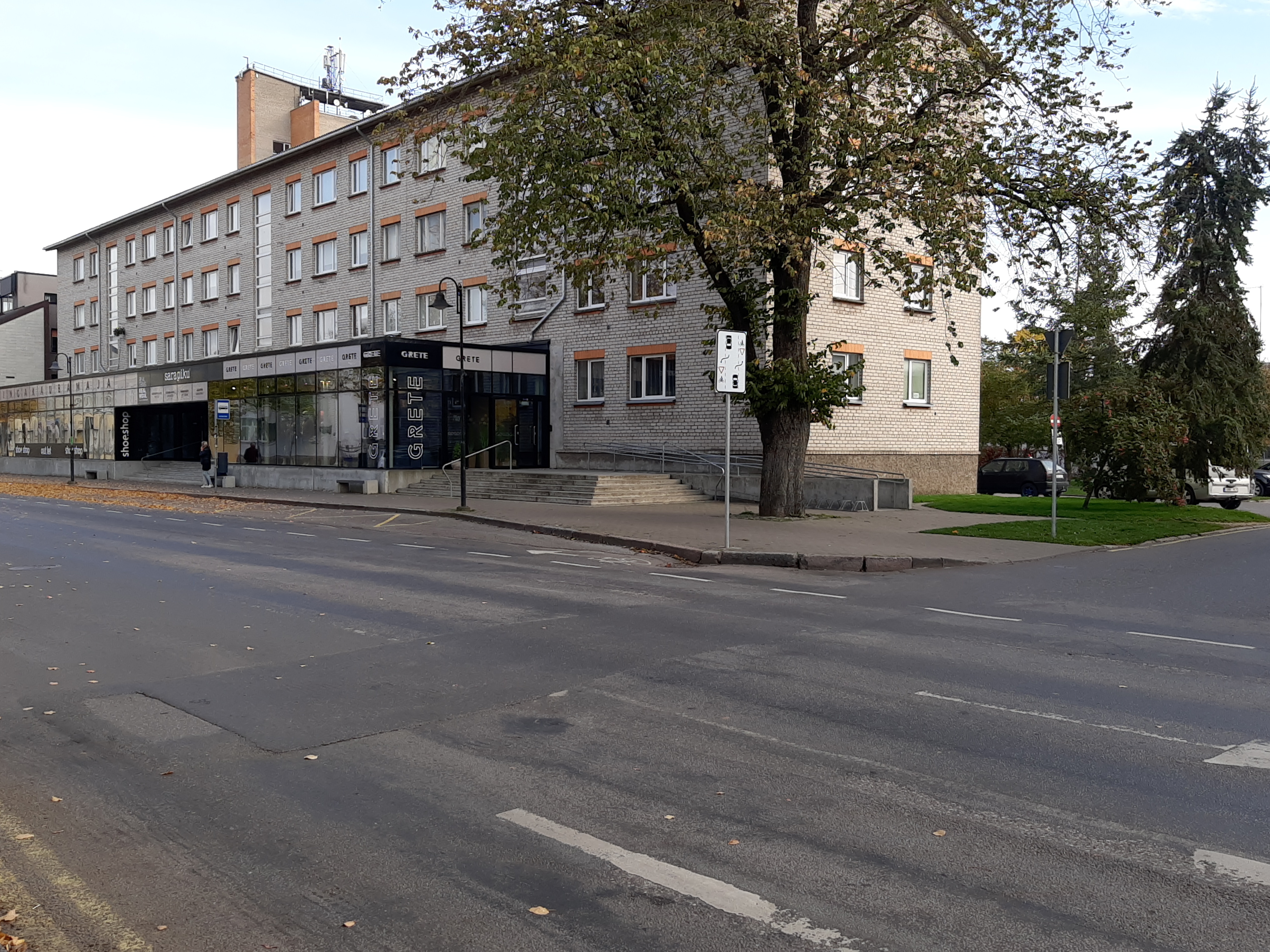 A new building built on Tallinn Street in Kingissepa (built in place of the former Baron von Sass house). rephoto