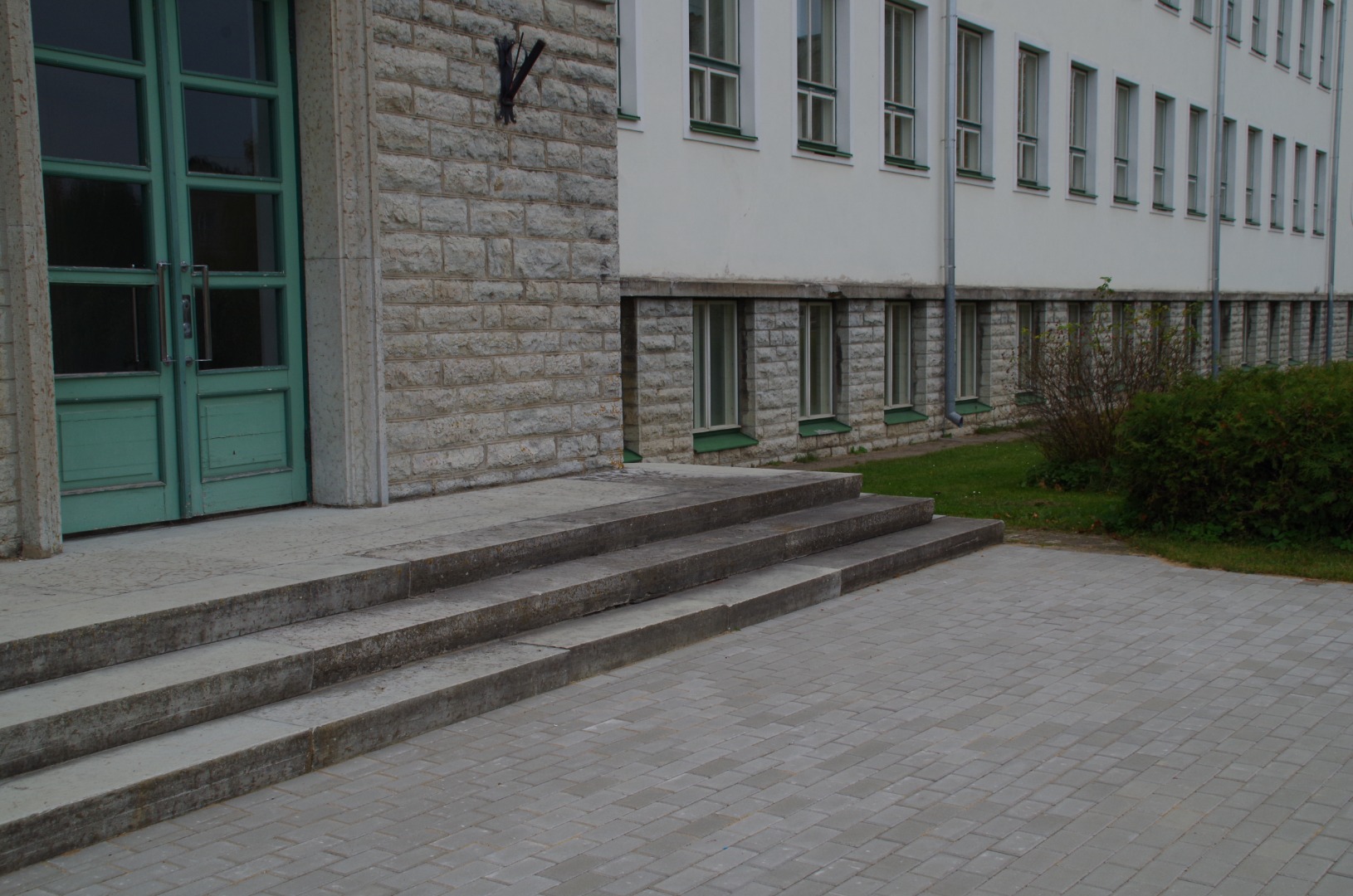 Haridusminister avamisel. rephoto