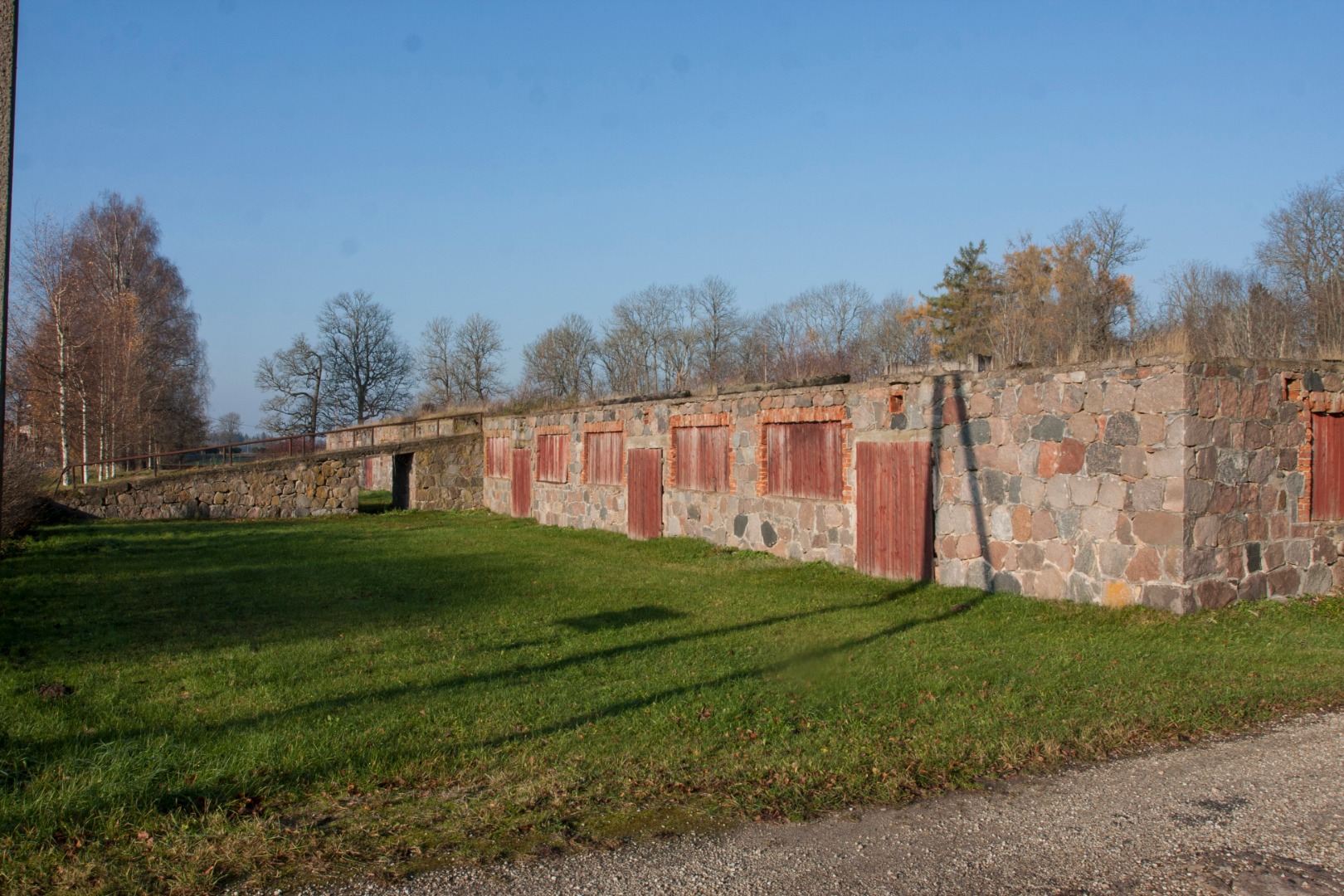 Uusna mõisa lauda vare rephoto