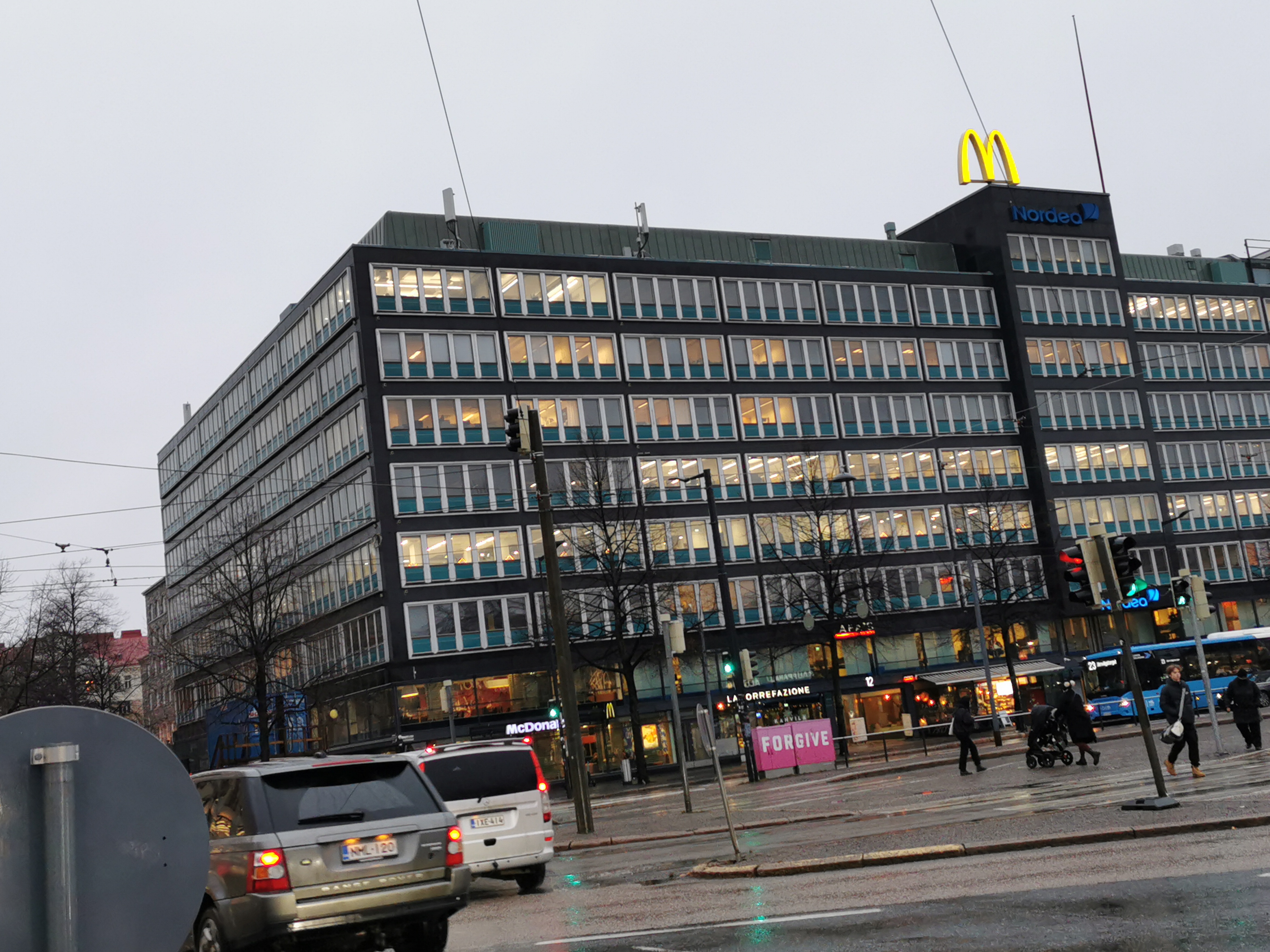 Siltasaarenkatu 12 - Paasivuorenkatu 1. rephoto