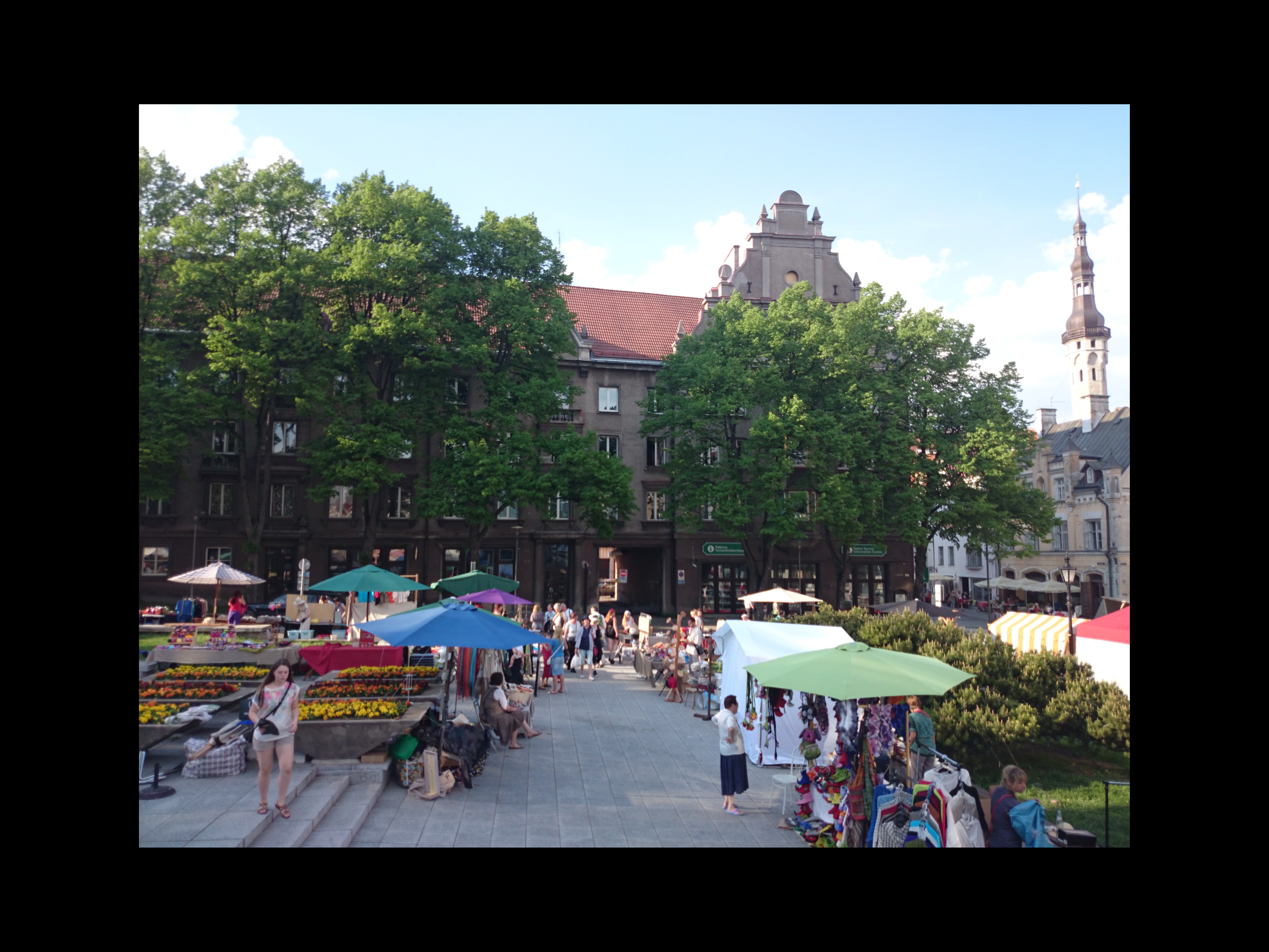 Tallinn, Niguliste tänav 10 uus elamu. rephoto
