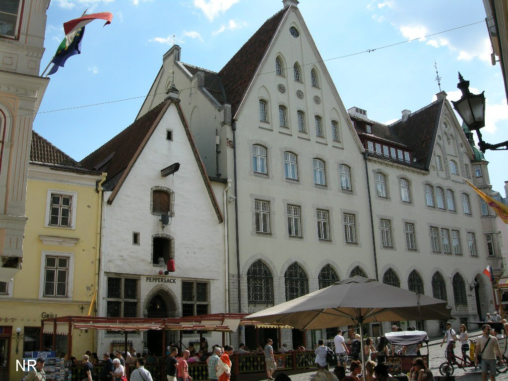 Tallinn, Vana turg, majad nr. 2, 4 ja 6. rephoto