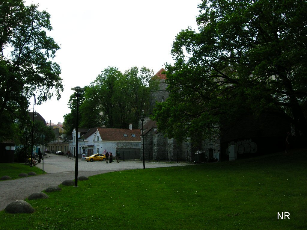 Tallinn, vanakraamiturg Väikese Rannavärava ees. rephoto