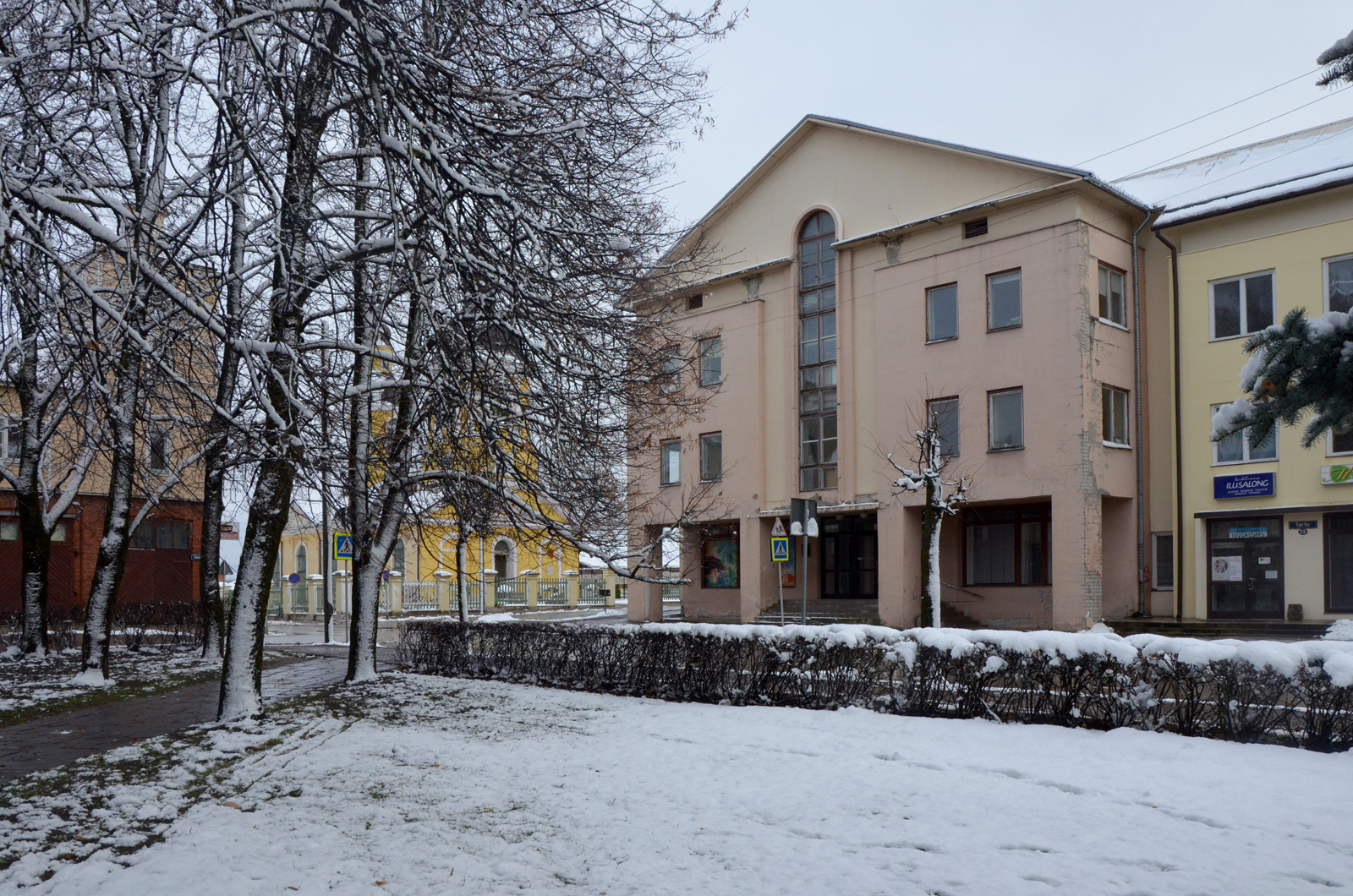 Võru, vaade turuplatsilt prtsimajale ja ap.õigeusu kirikule rephoto