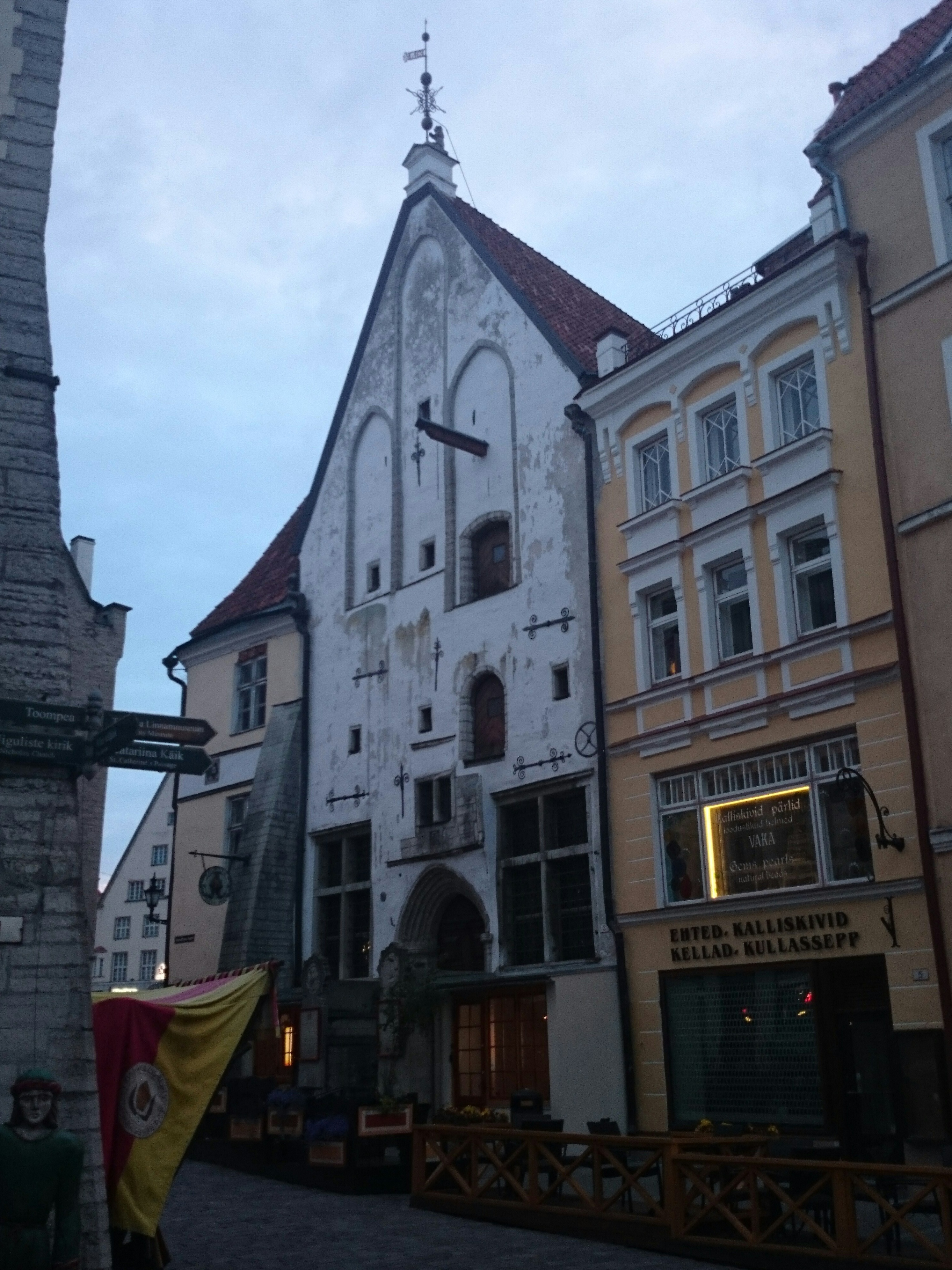 Tallinn, Vanaturu kael, keskel maja nr. 3. rephoto