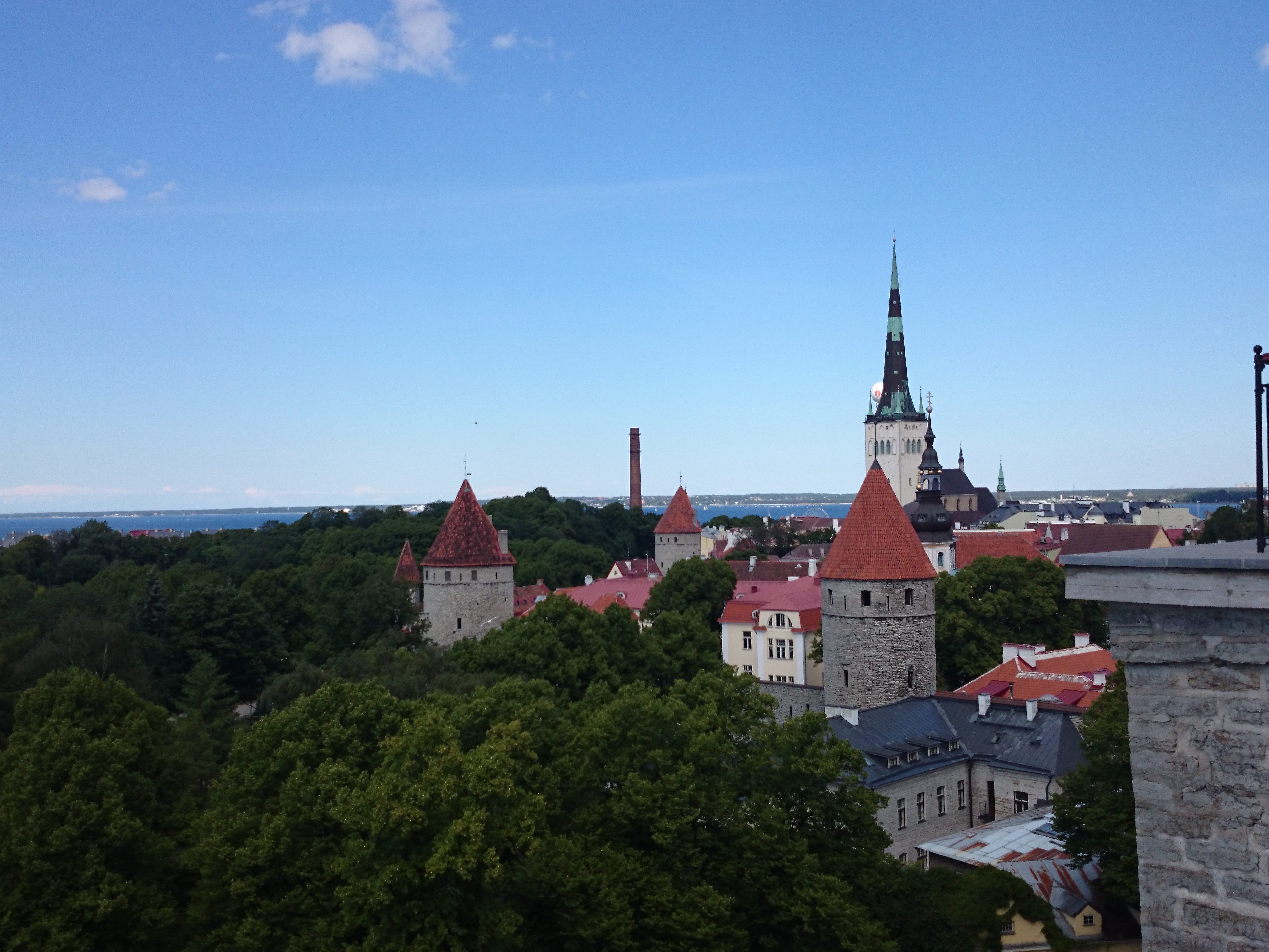 Tallinn. Vaade linnale Patkuli trepilt sadama suunas rephoto