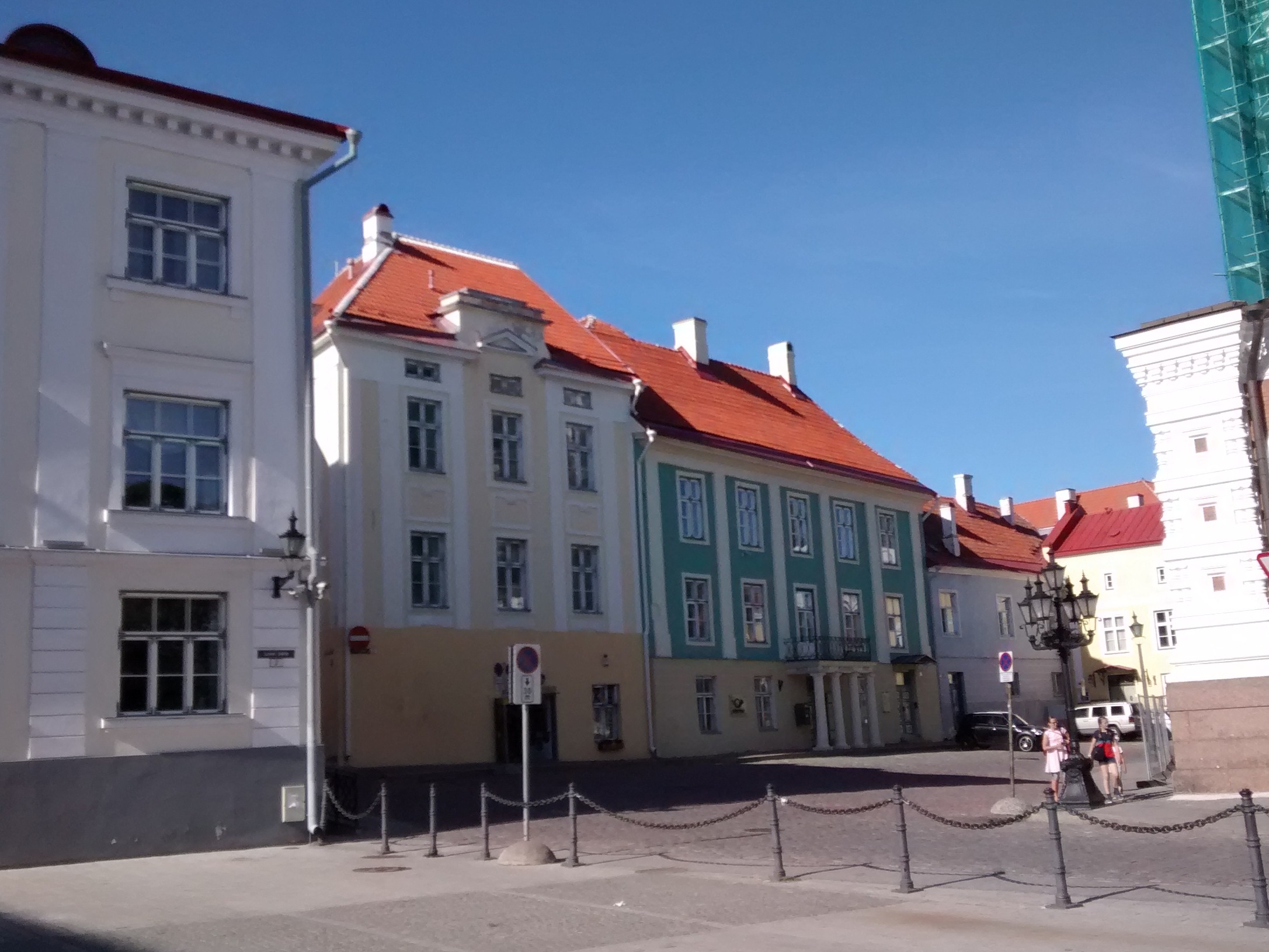 Tallinn, Toompea lossiplatsi põhjapoolne külg, majad nr. 3, 4 ja 5. rephoto