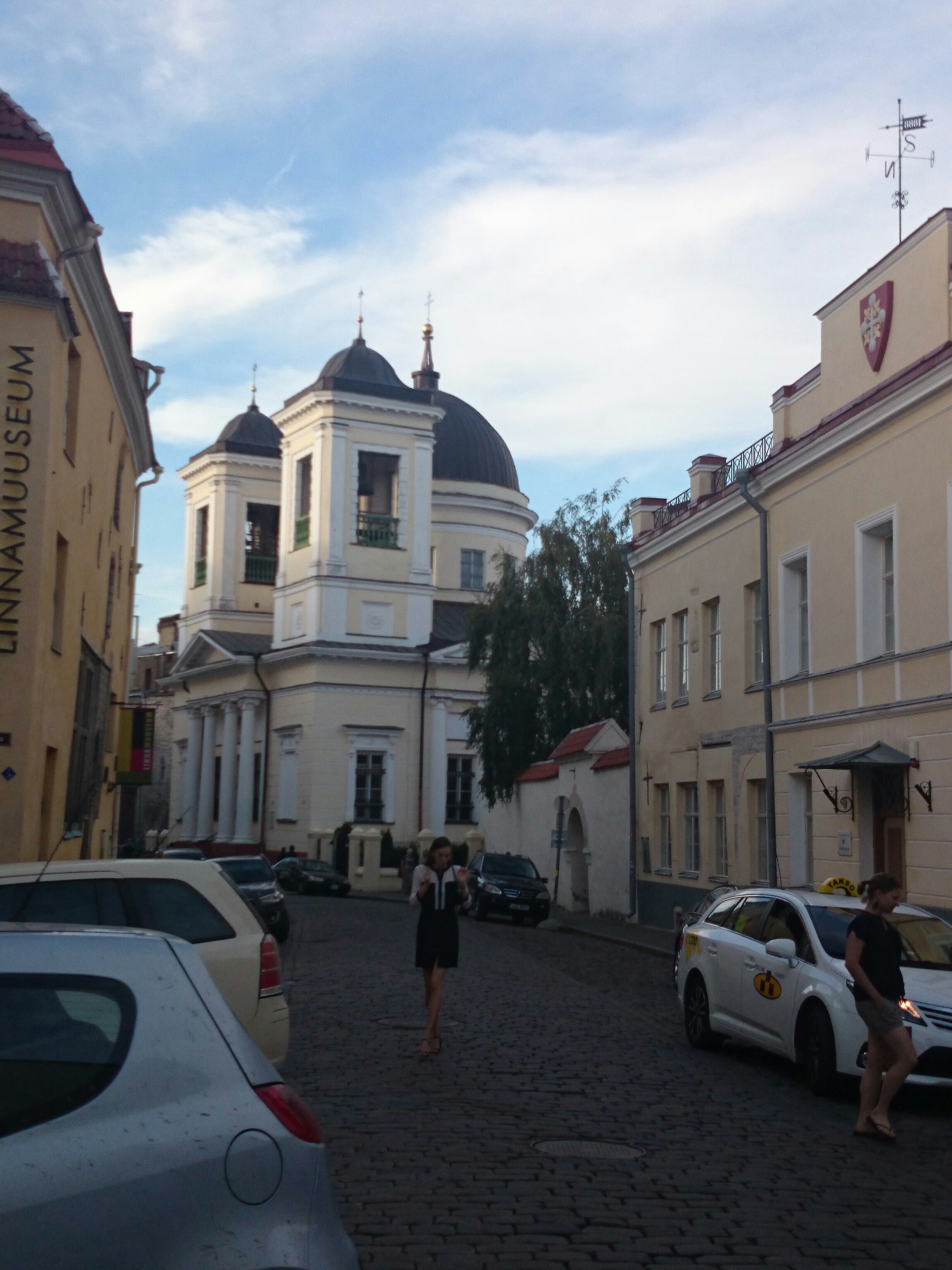 Tallinn, Vene tänav Püha Nikolai kirikuga. rephoto