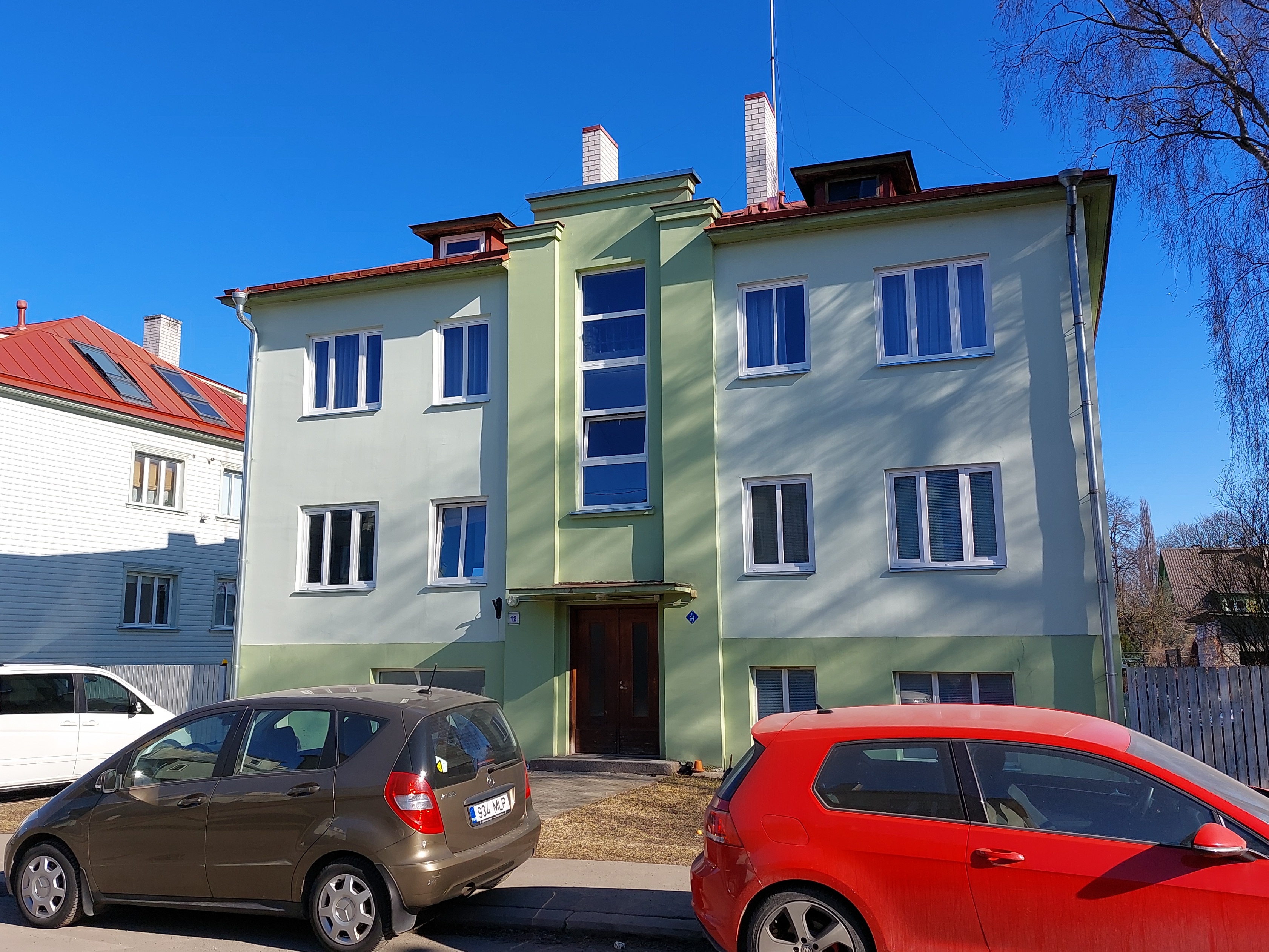 Pelgulinn: Roo 12 Tallinna tüüpi elamu rephoto