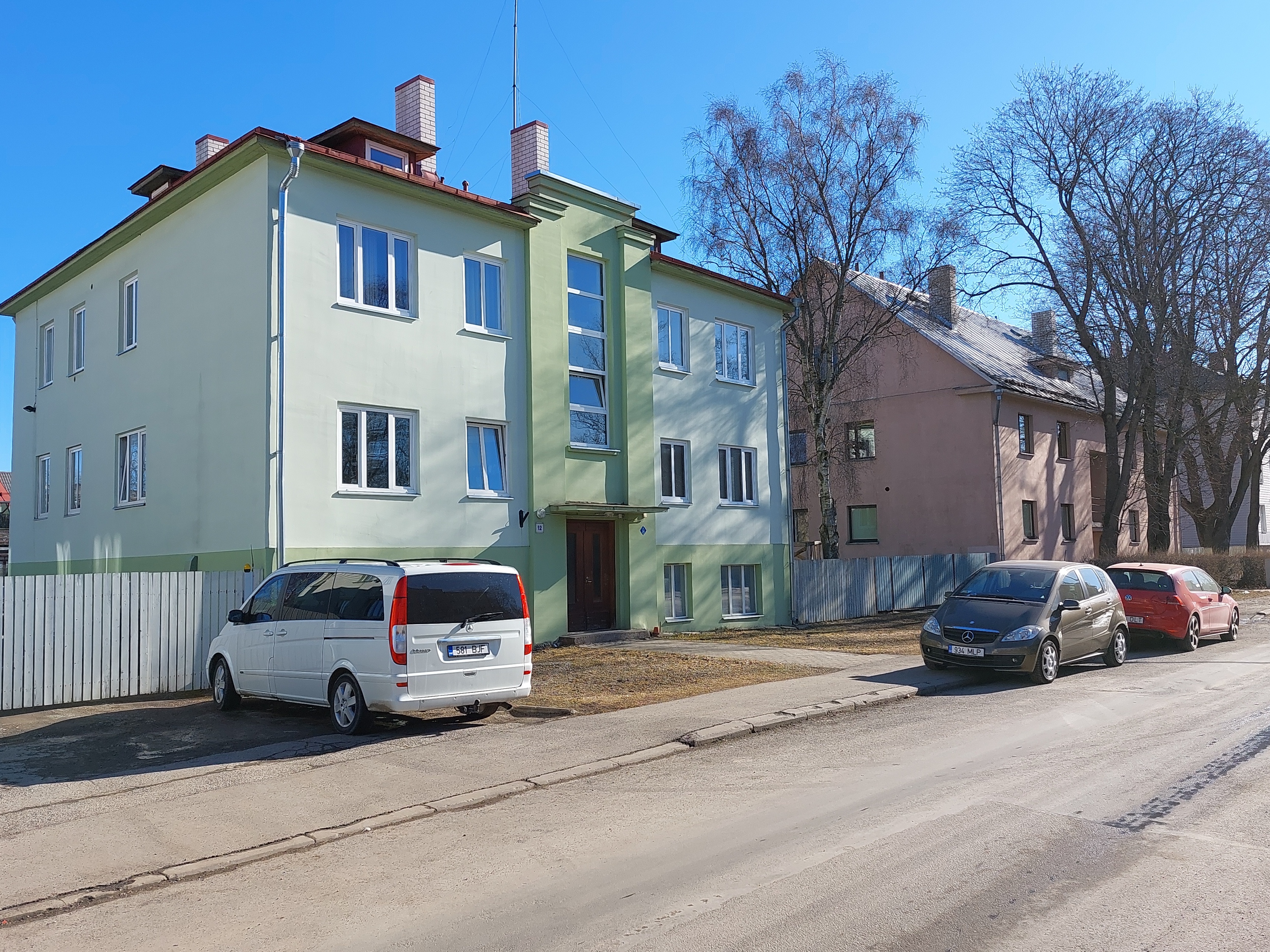 Pelgulinn: Roo 12 Tallinna tüüpi elamu rephoto