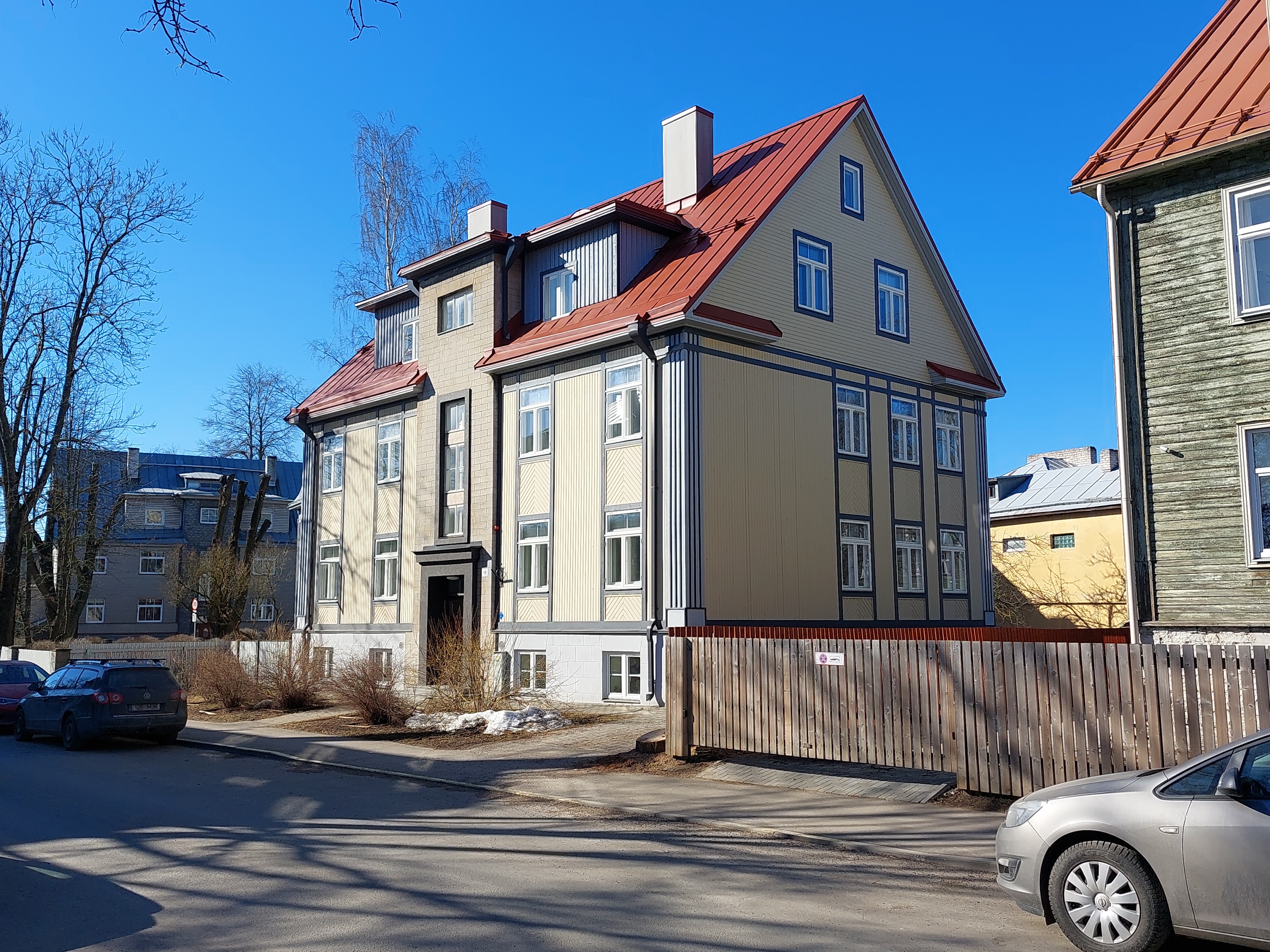 Pelgulinn: elamu Saue 18 rephoto