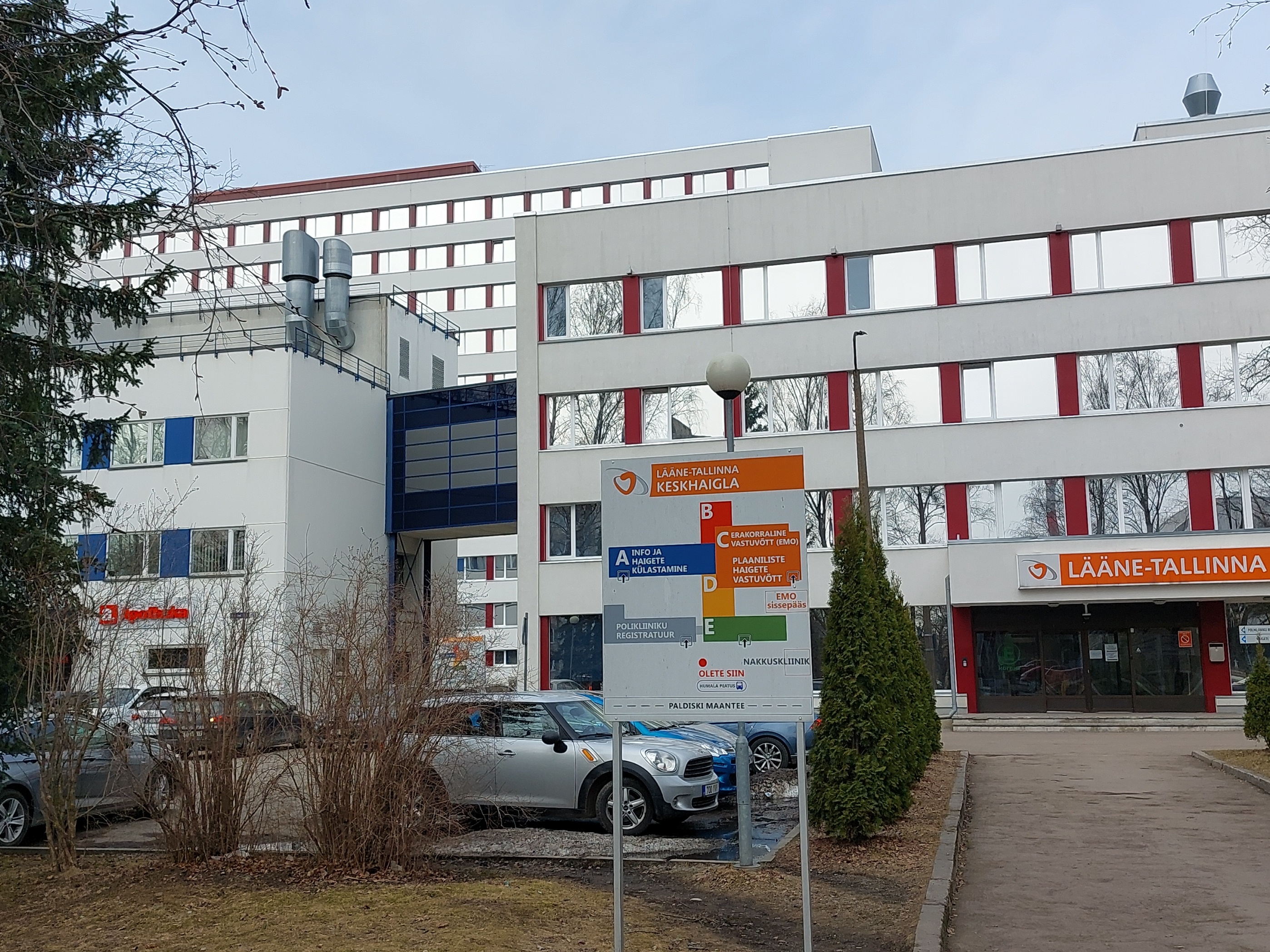 External view of the Republican Port Hospital of Tallinn rephoto
