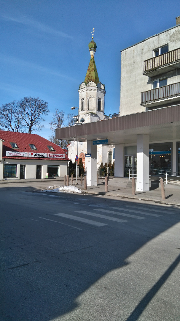 Wide and Tallinn street corner in Rakvere rephoto