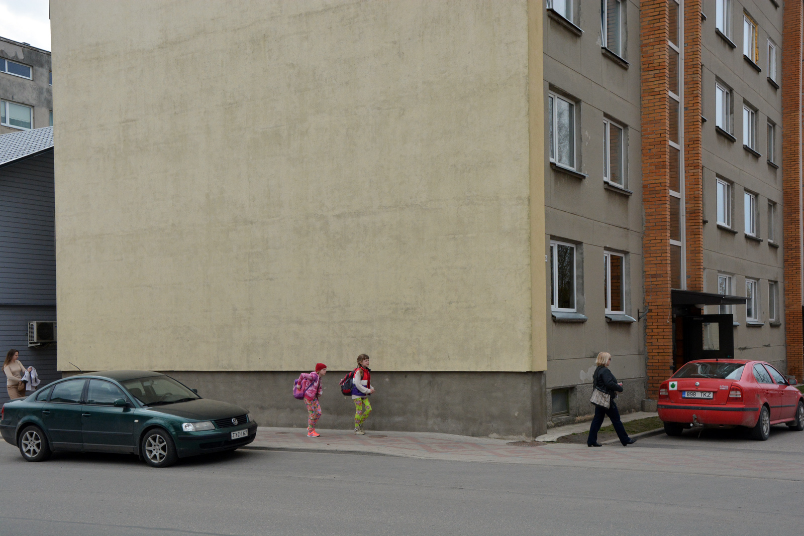 Photo. View on Riga (Kreutzwald) street in Võru. rephoto