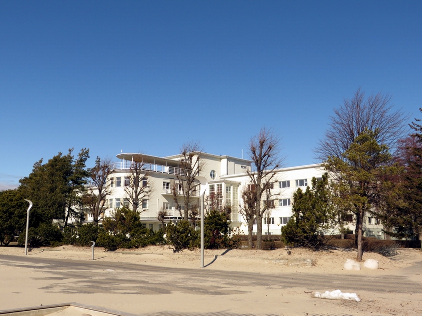 Pärnu, view of the beach hotel. rephoto