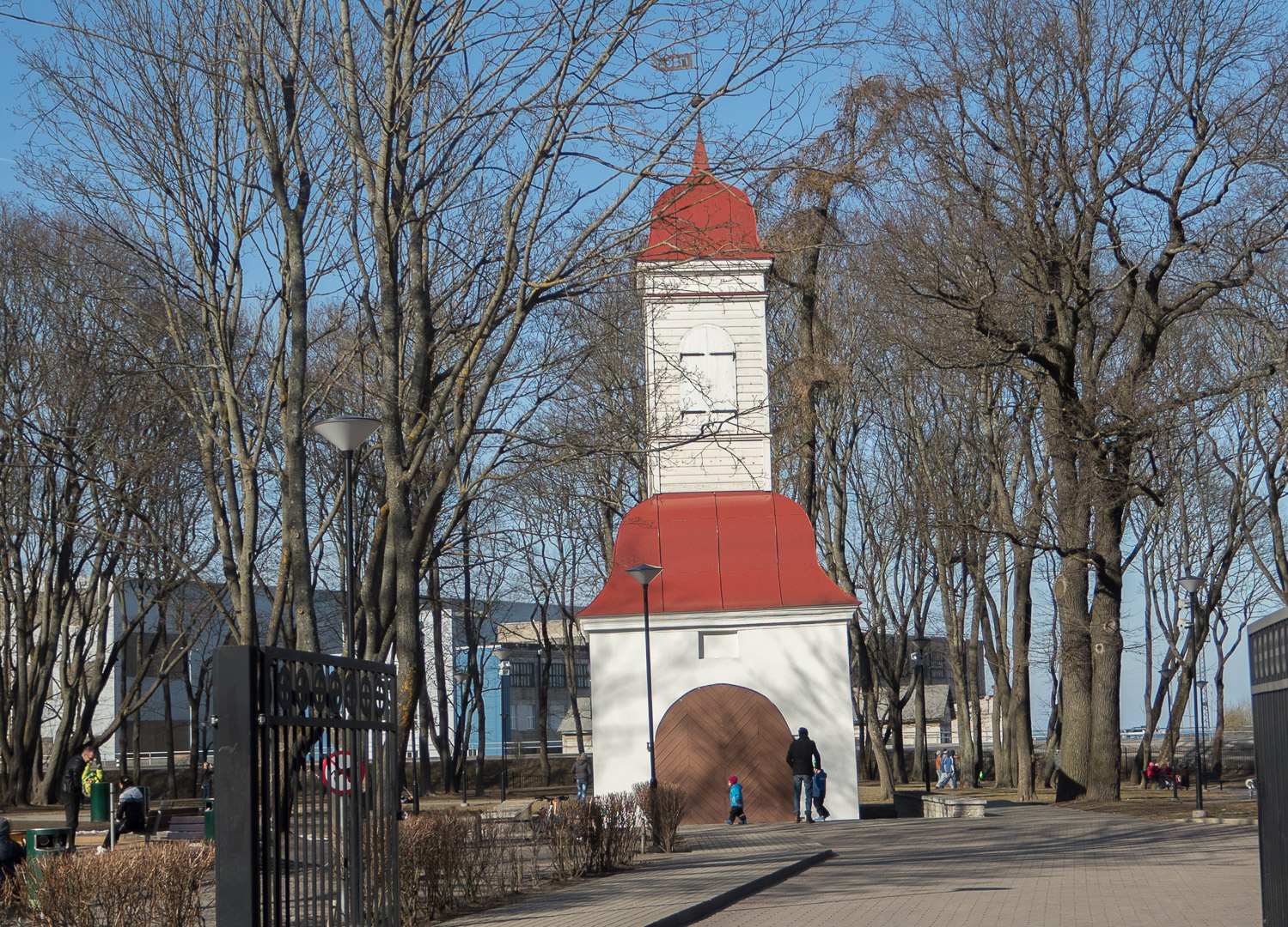 Tallinn, Kalamaja cemetery gate. rephoto