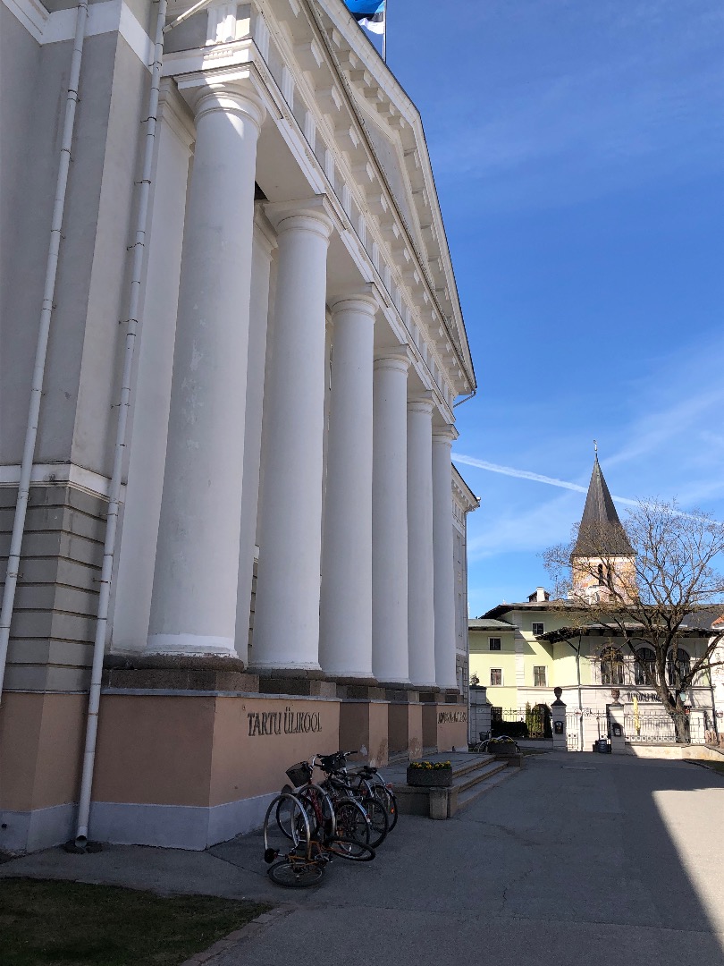 Tartu ülikooli peahoone ees 1905. a. revolutsiooni päevil rephoto