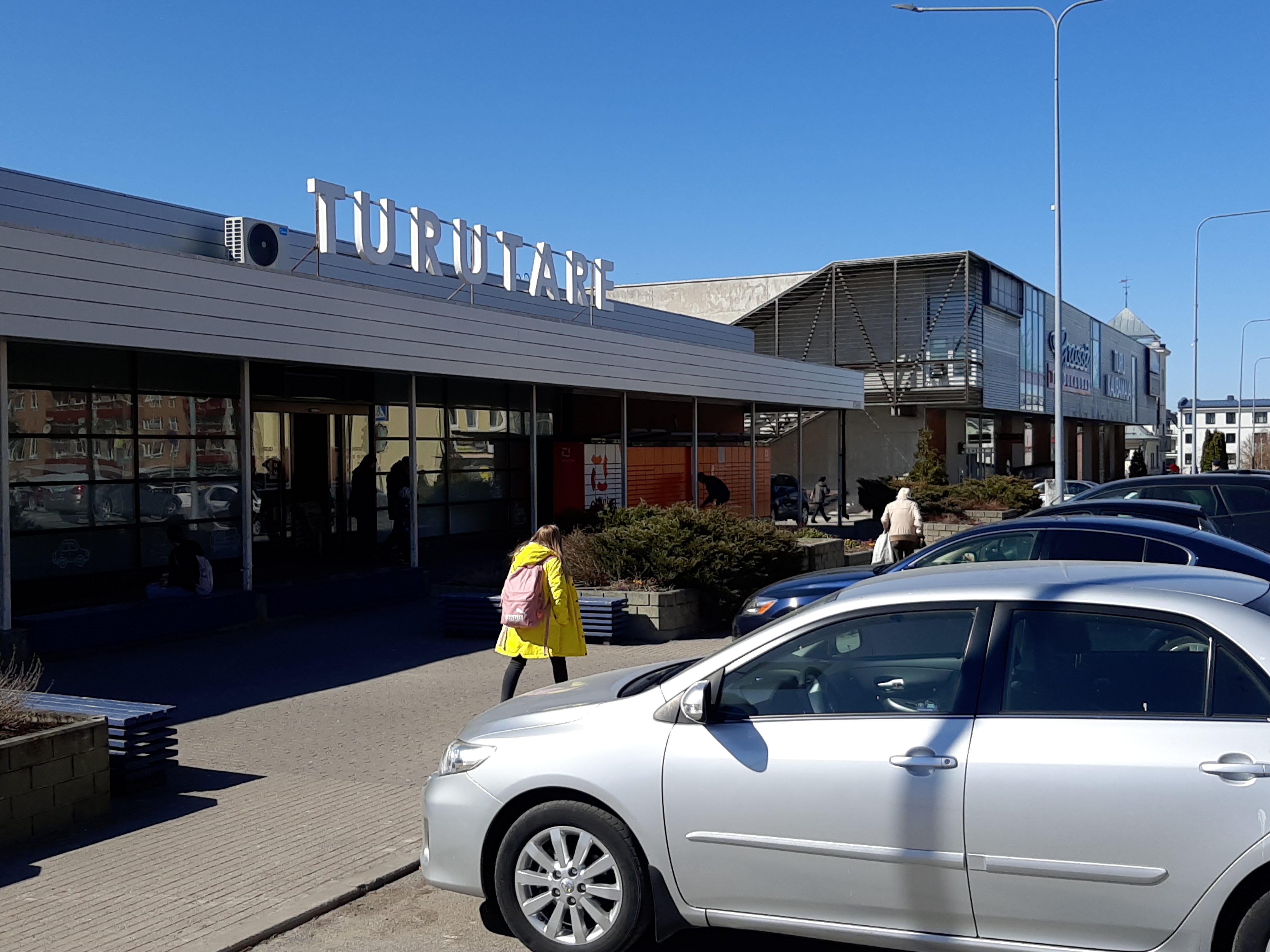 Kaubanduskeskus “Turu-Tare”. rephoto