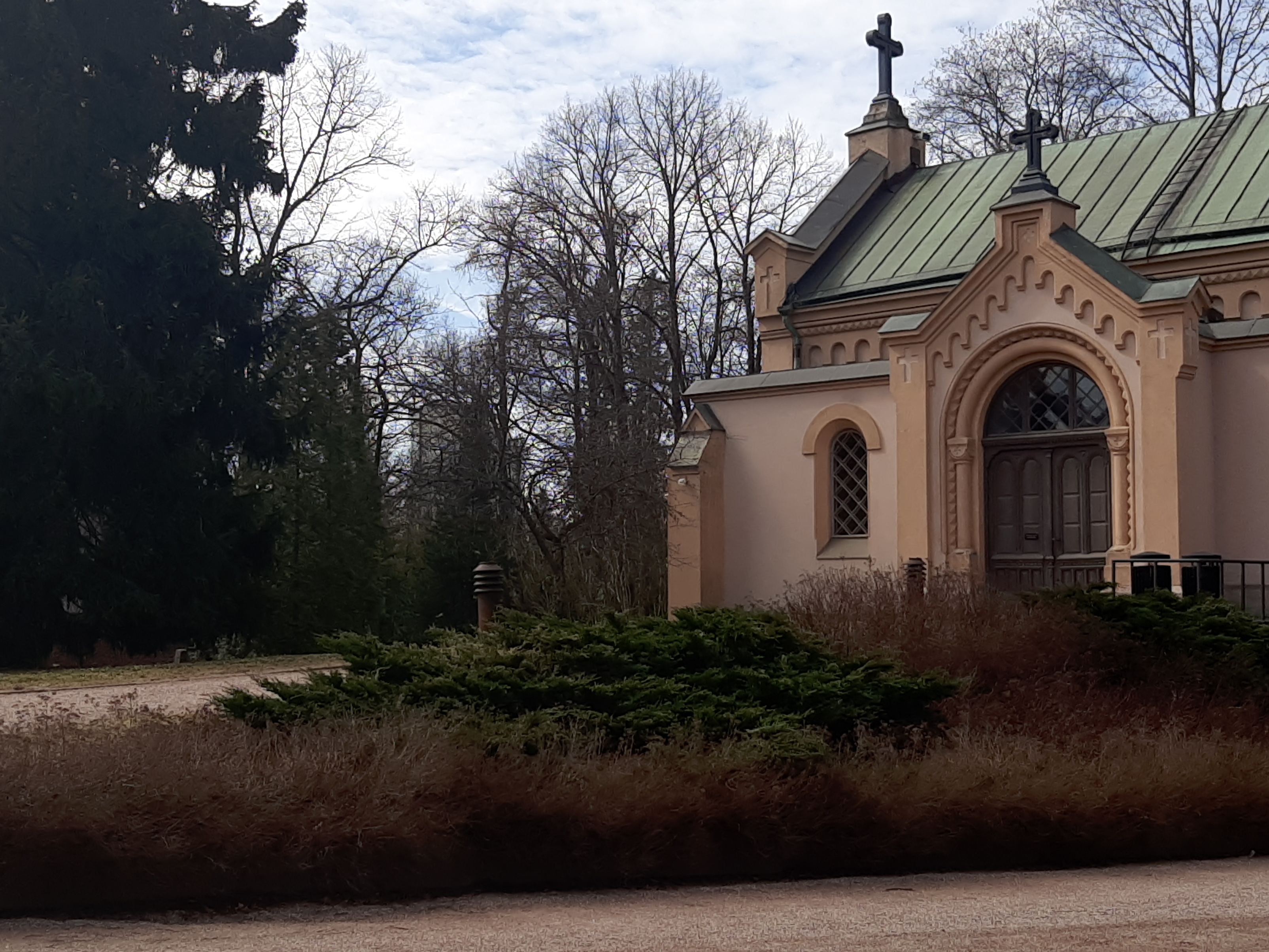 Läntinen hautausmaa (=Hietaniemen hautausmaa), vanhan kappelin edusta, August Adolf Eklundin hautasaatto. rephoto