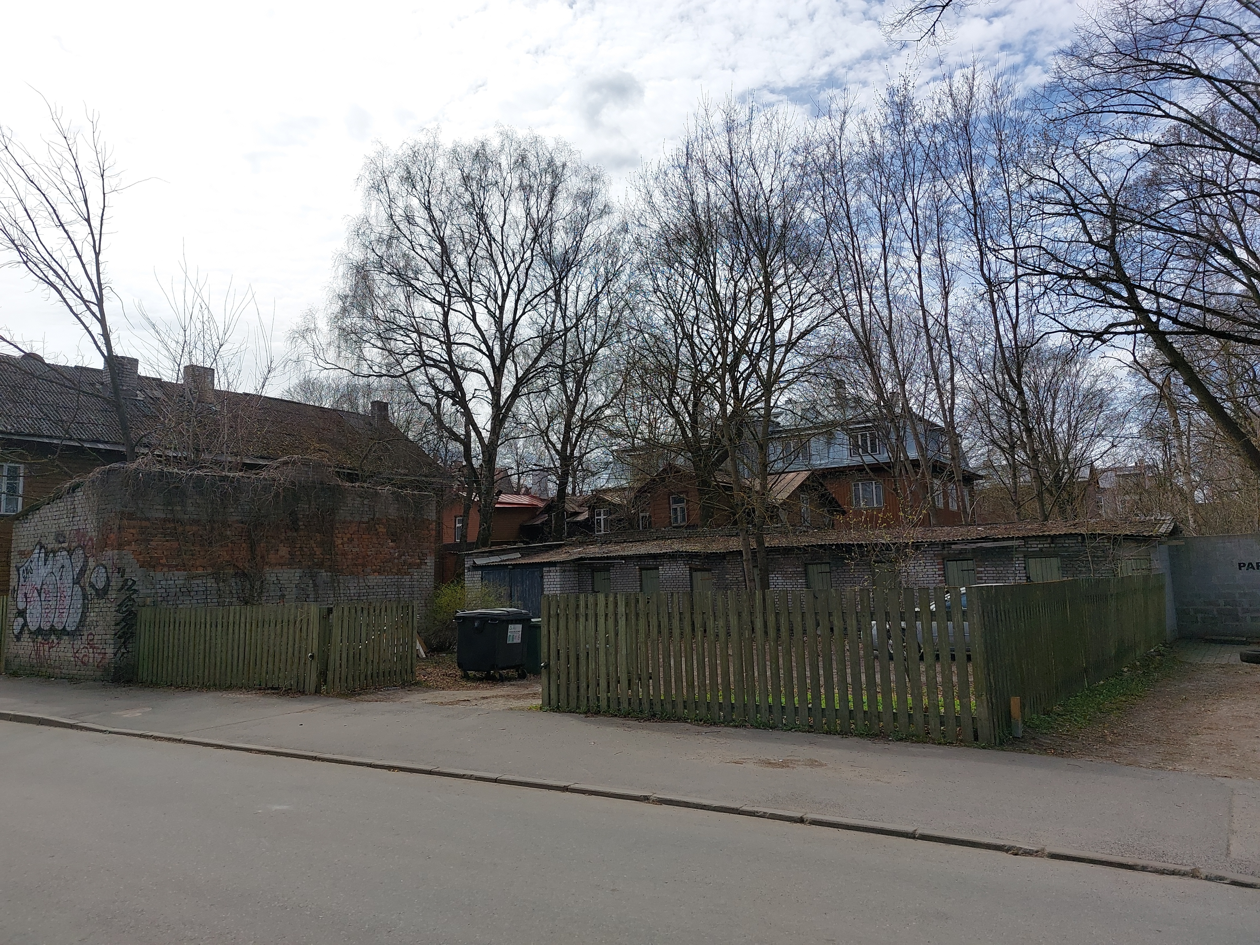 Pelgulinn: elamu Rohu 17 rephoto