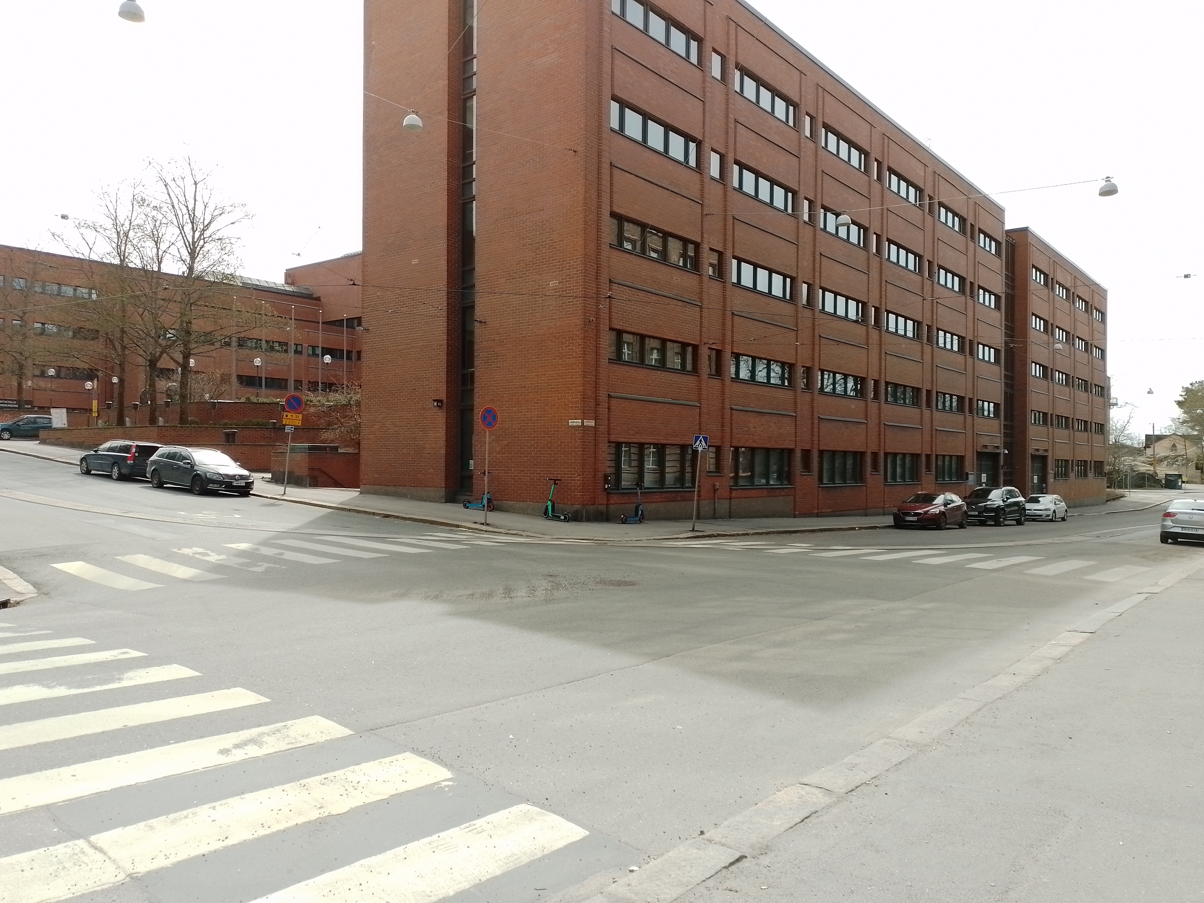 Toinen linja 16 - Alppikatu 1. Kortteli 303. Nykyisin paikalla on Kuntatalo. rephoto