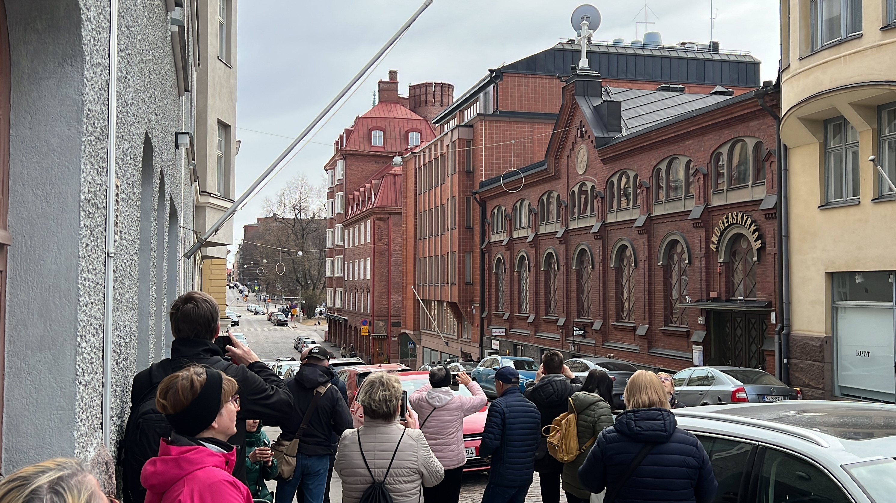 Näkymä Korkeavuorenkatua pitkin alas kohti Ullanlinnaa. rephoto