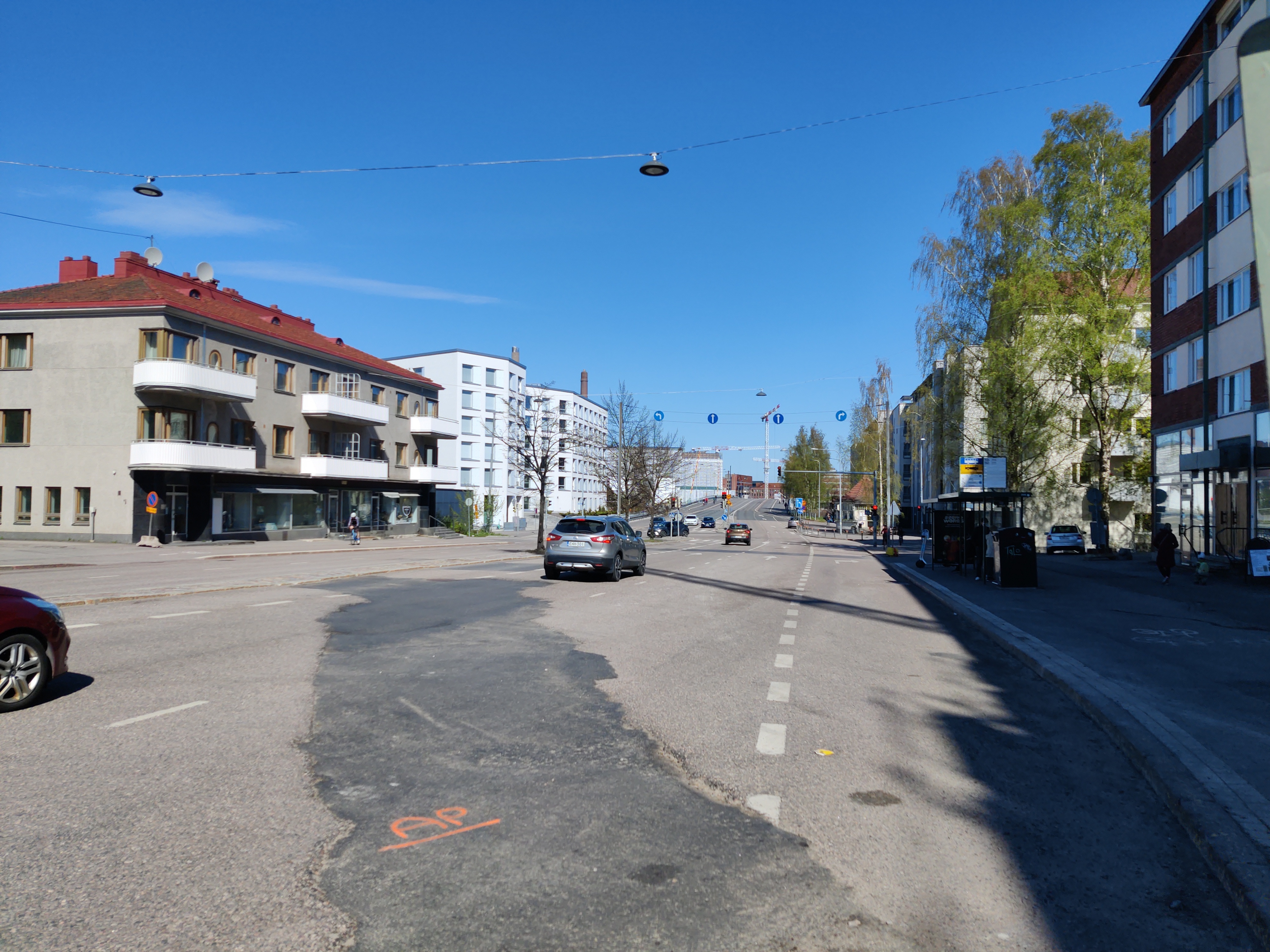 Lauttasaarentien alkupäätä ja Lauttasaaren silta. rephoto