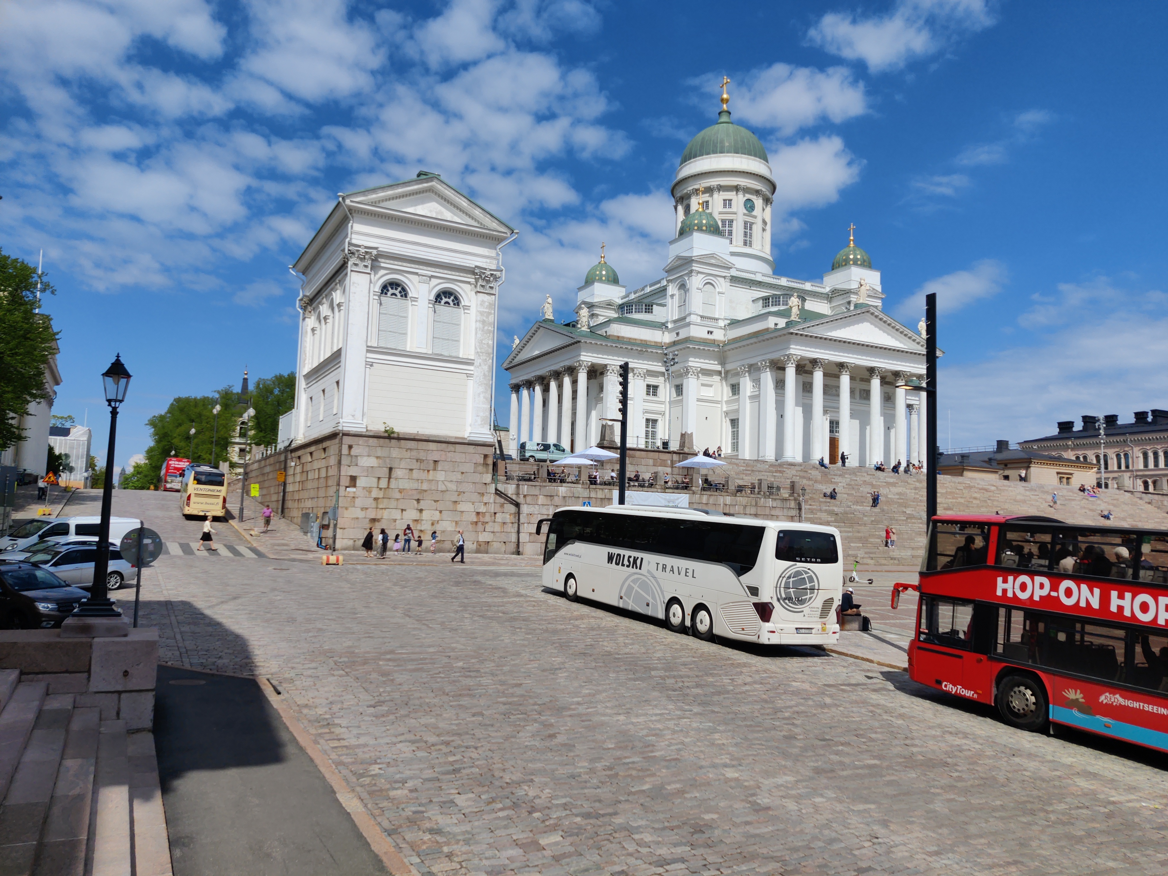 The Church of Helsinki Nikolai, the Bank of Finland and the building of the National Archive. rephoto