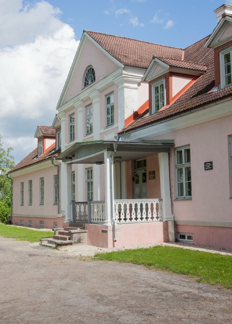 foto, Suure-Jaani khk, Lahmuse mõis, peahoone, eriinternaatkoolina, u 1975, foto K. Kerm rephoto