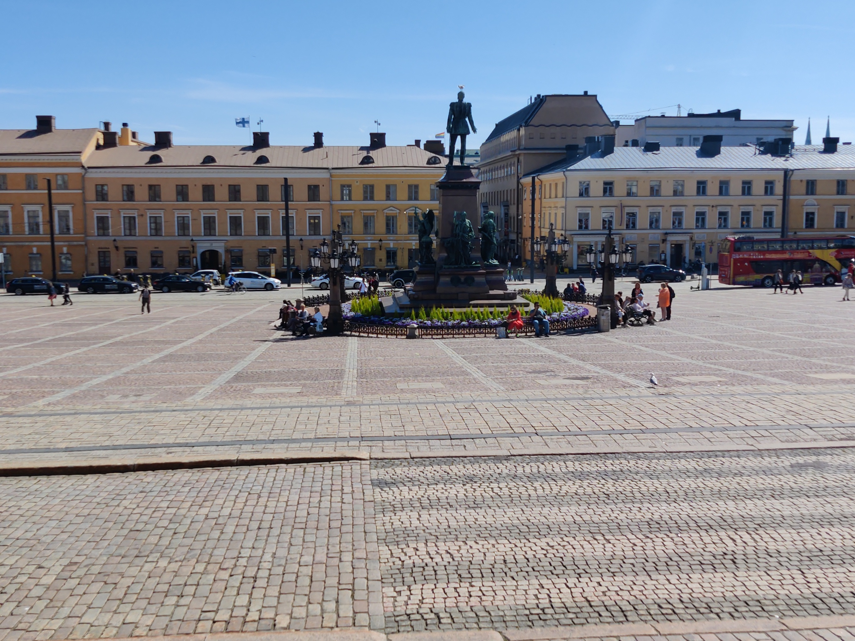 Helsingin valtaus 1918, saksalaisten apujoukkojen paraati Senaatintorilla 14.4.1918 rephoto