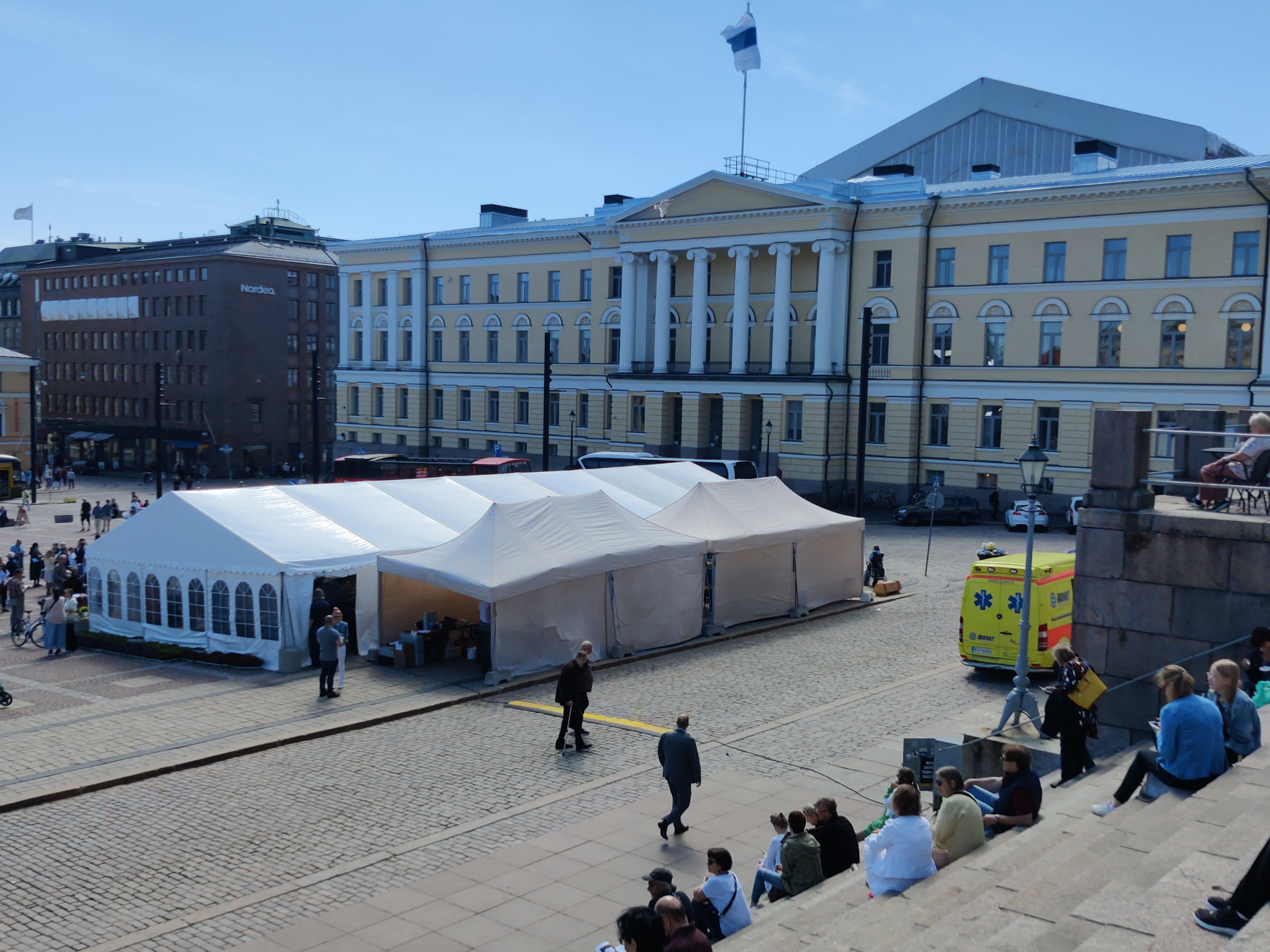 Keisarillisen Aleksanterin yliopiston päärakennus. rephoto