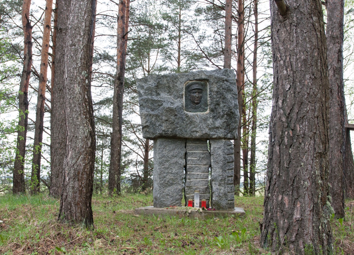 Elva. Memorial to Major General Potapovi. rephoto