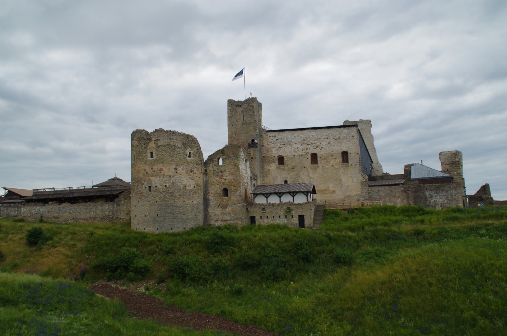 Rakvere, hrad - Rakvere castle ruins, Lääne-Viru County, Estonia. rephoto