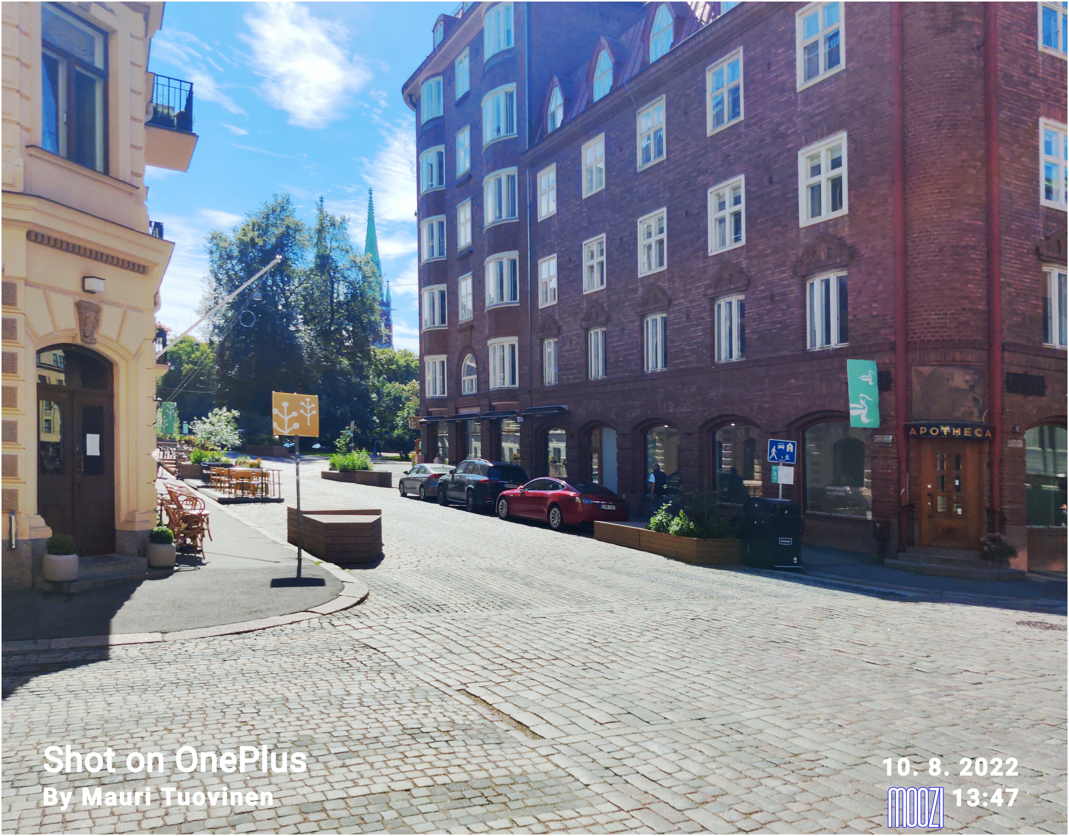 Korkeavuorenkatu 20, Pieni Roobertinkatu 8, 10. Taustalla Johanneksenkirkko rephoto