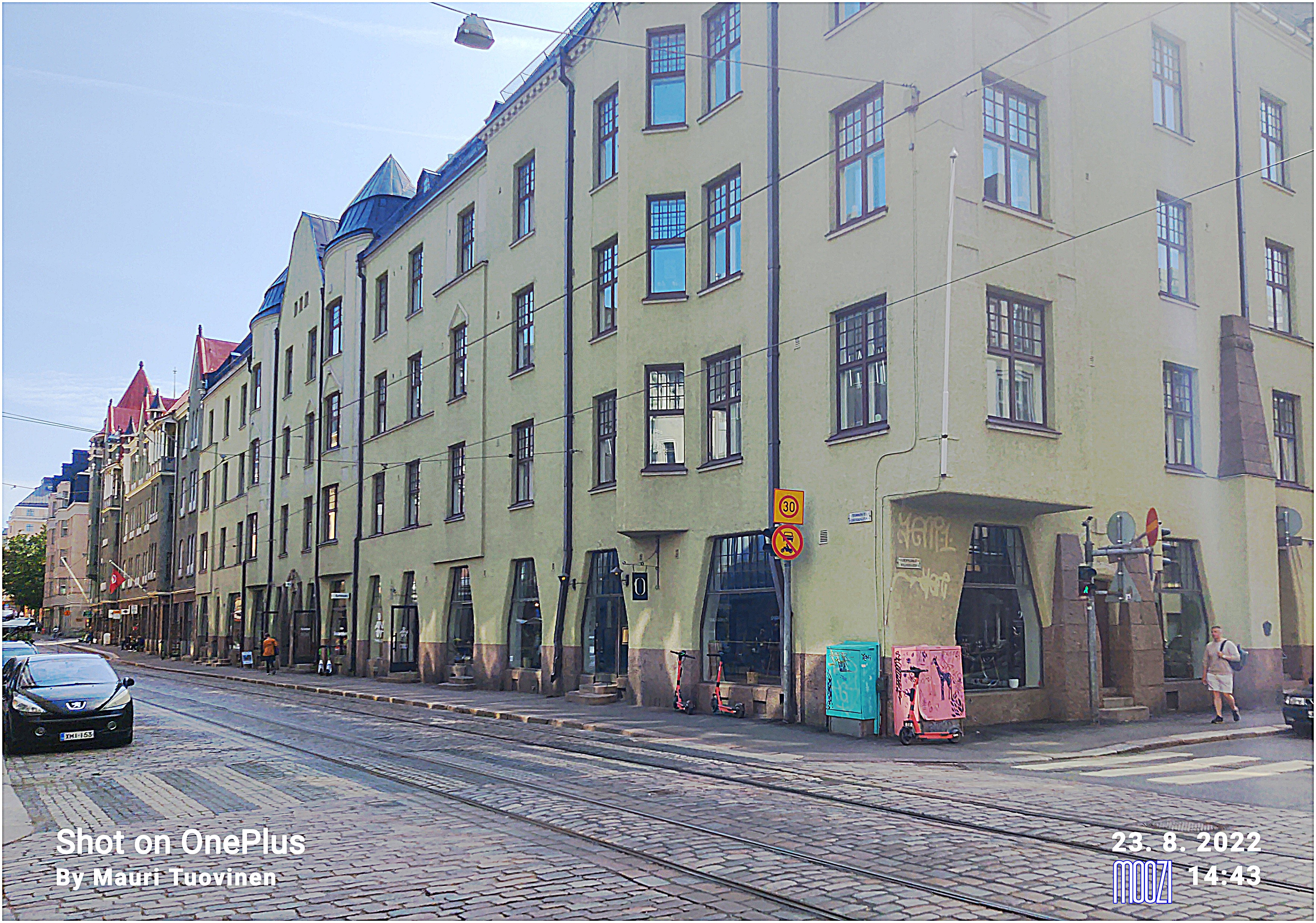 Fredrikinkatu 22, 20,  Uudenmaankatu 32. rephoto