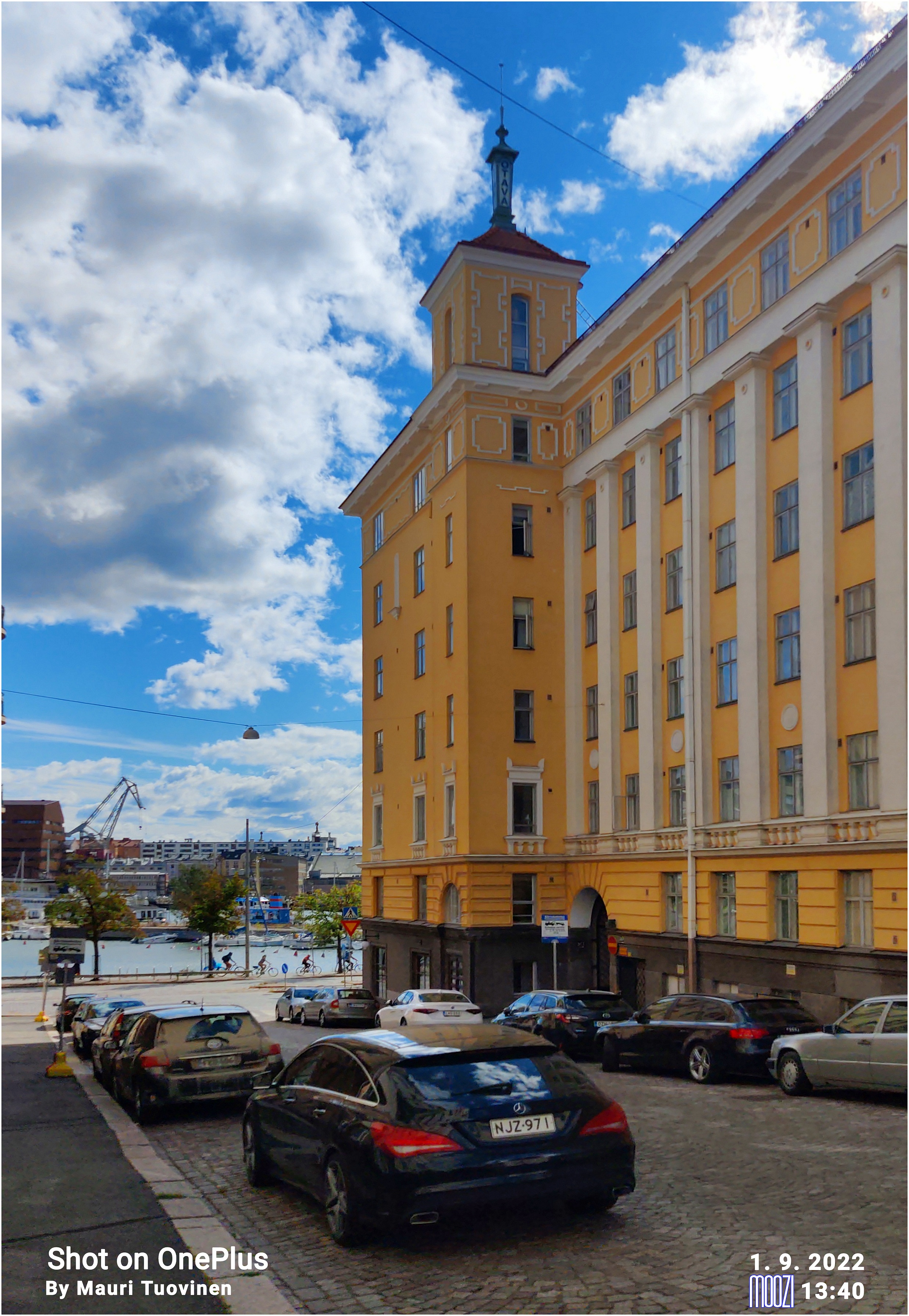 Köydenpunojankatu 2 a, "Kirjatalo". rephoto