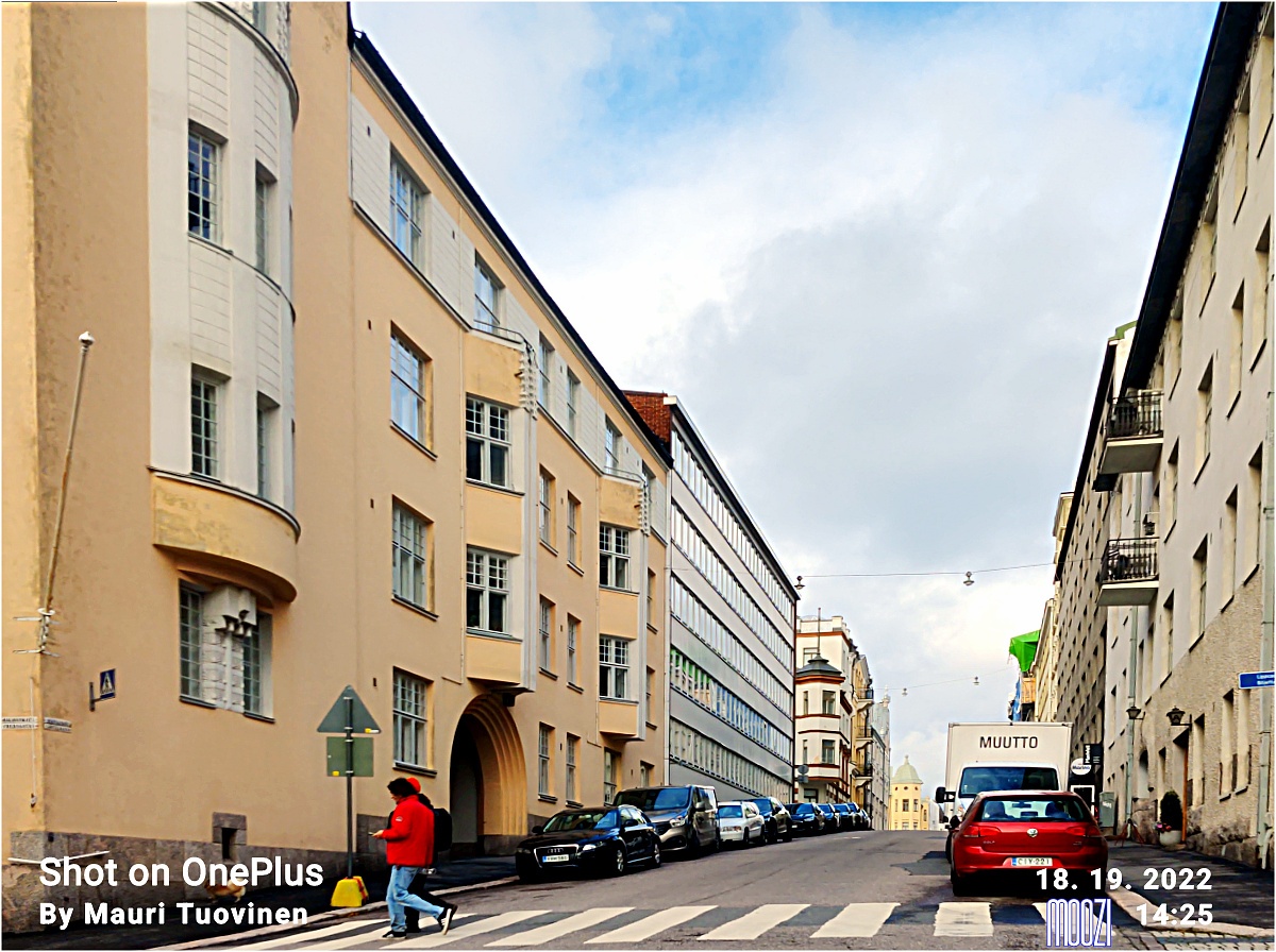 Konstantininkatu (=Meritullinkatu) 12b, 14, 9, 11. Pohjoinen palotorni rephoto