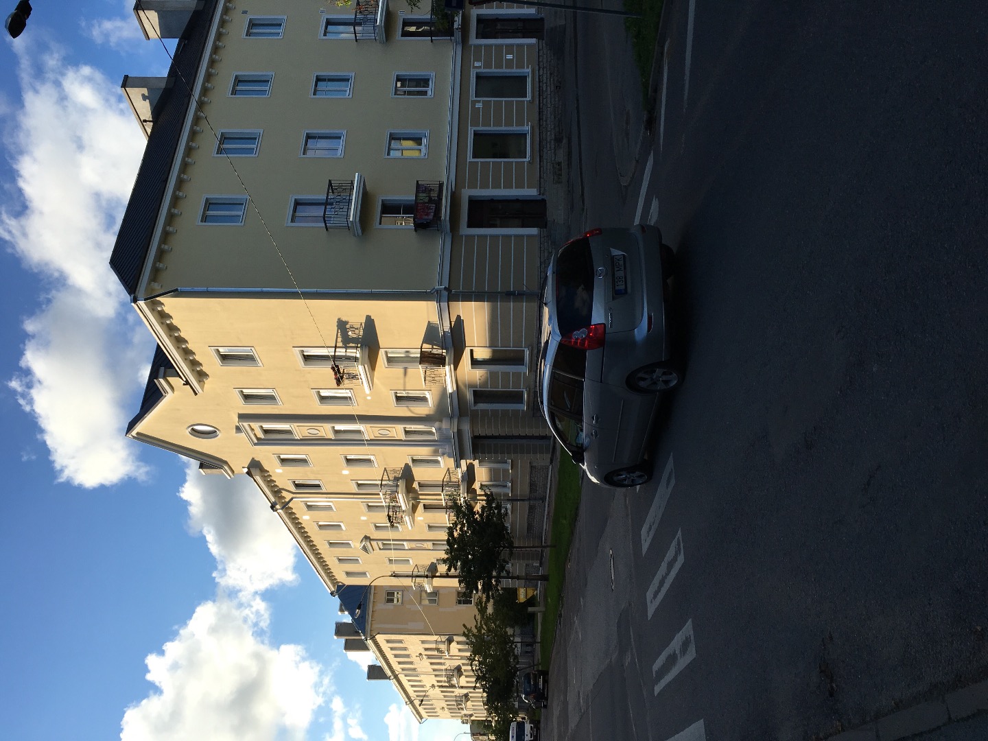 Uued majad Koidu tänaval. Ehitatud arhitekt A.Kotli projekti järgi. rephoto