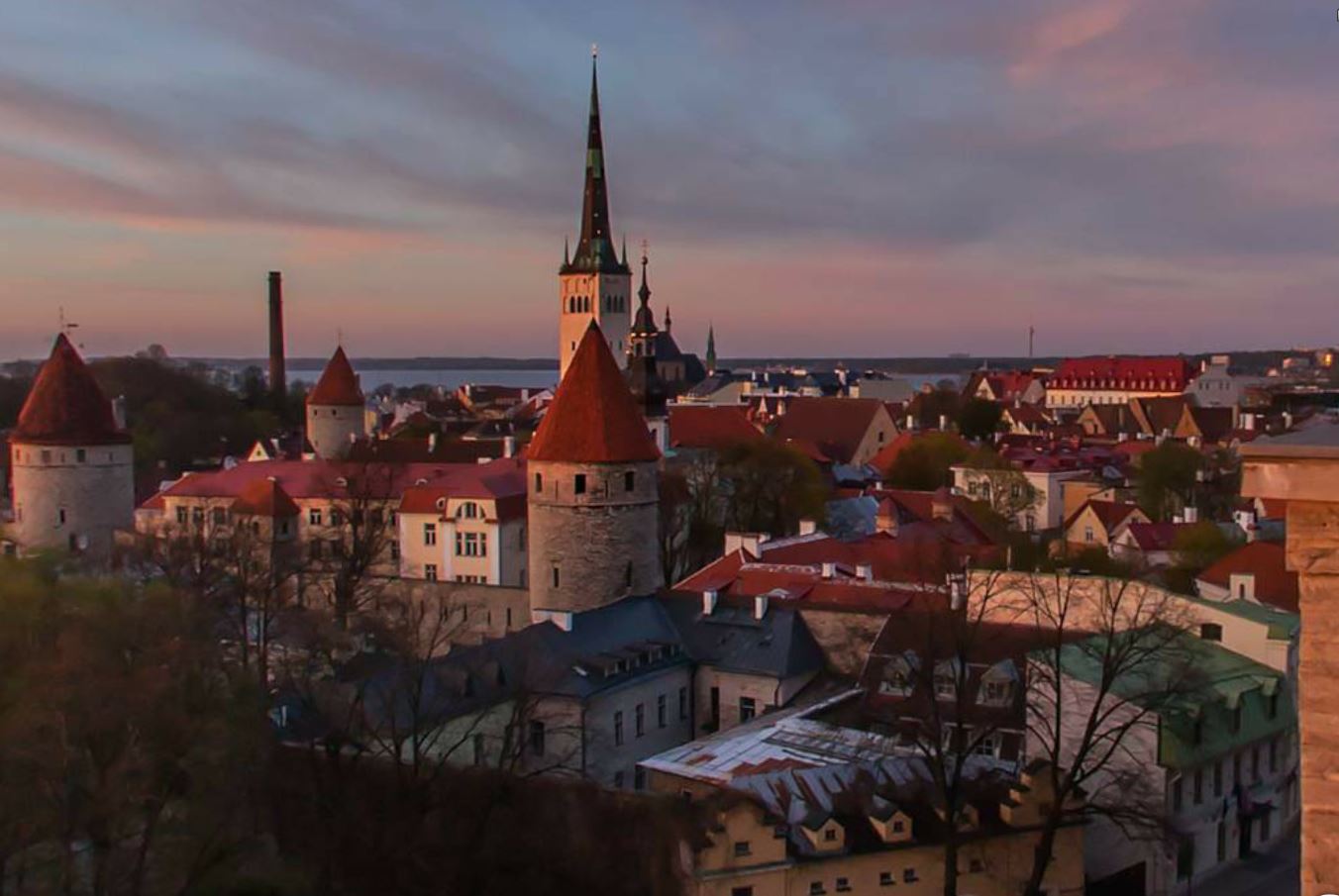 Tallinn, vaade Toompealt rephoto