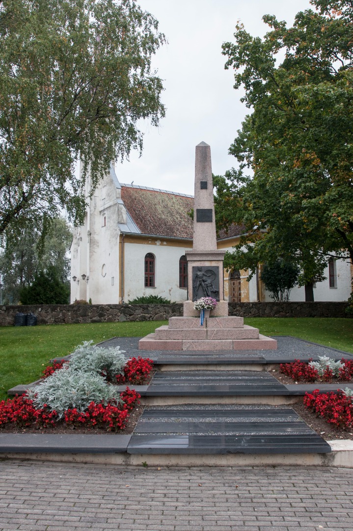 Põlva luteriusu kirik. Fotopostkaart rephoto